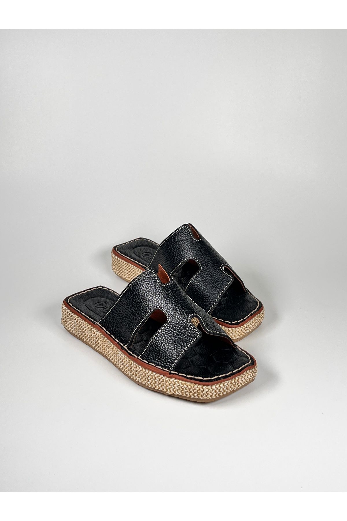 futsi shoes Hasır Taban Detaylı Hakiki Deri Kadın Terlik