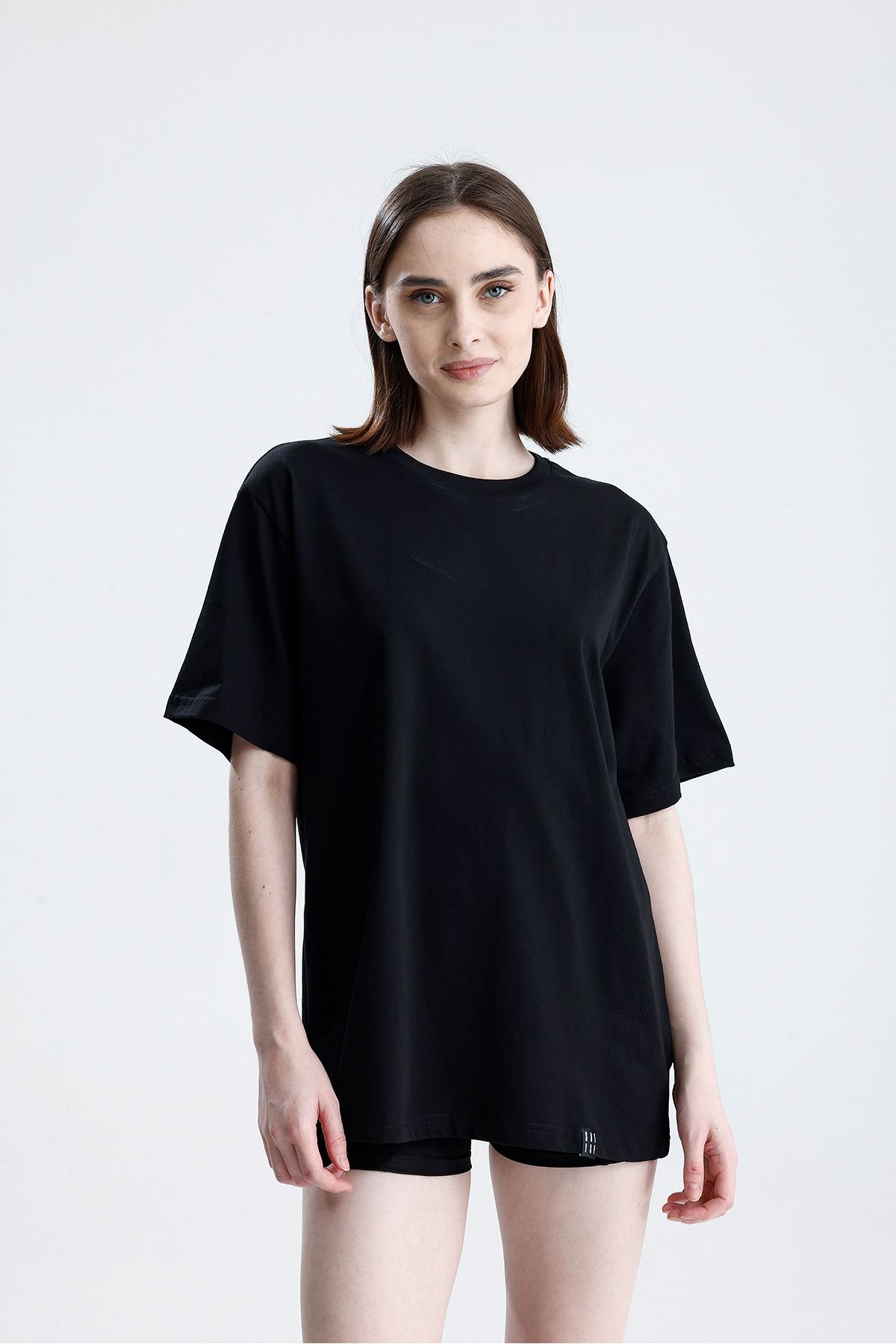 Sofist İstanbul Siyah Loose Fit Unisex T-Shirt %100 Pamuk Bisiklet Yaka Düz Renk