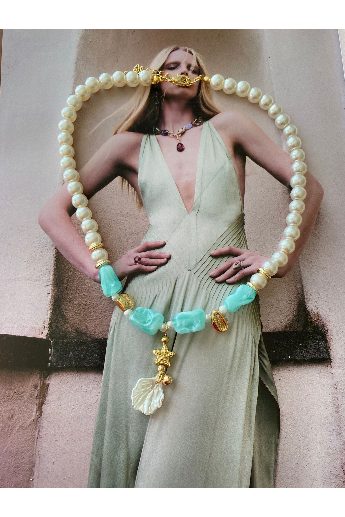 Pinery Jewels Deniz Kabuğu Detaylı Boncuklu Yazlık Kadın Kolye – Modern ve Şık Tasarım