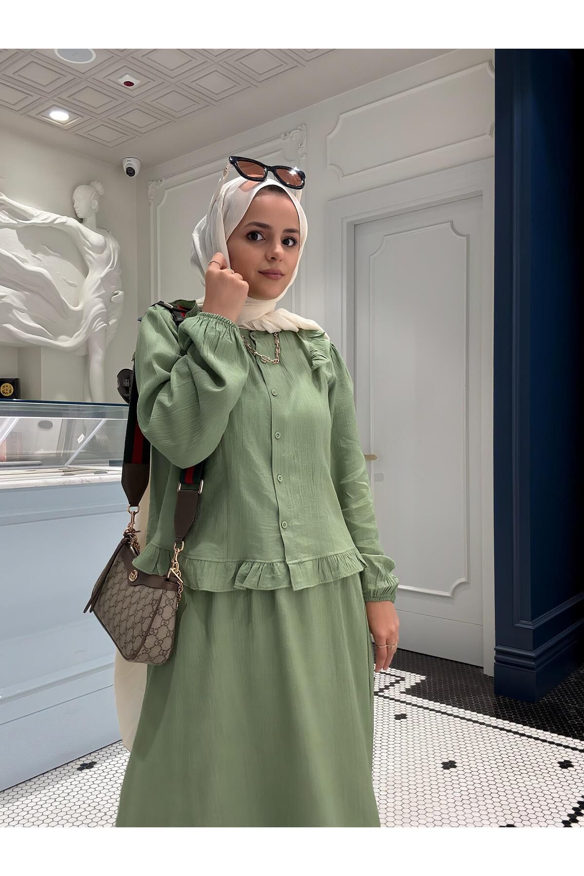 Aselim Hijap Moda Çilek Kumaş Pamuklu Fırfırlı Gömlek Etekli Takım – Yeşil