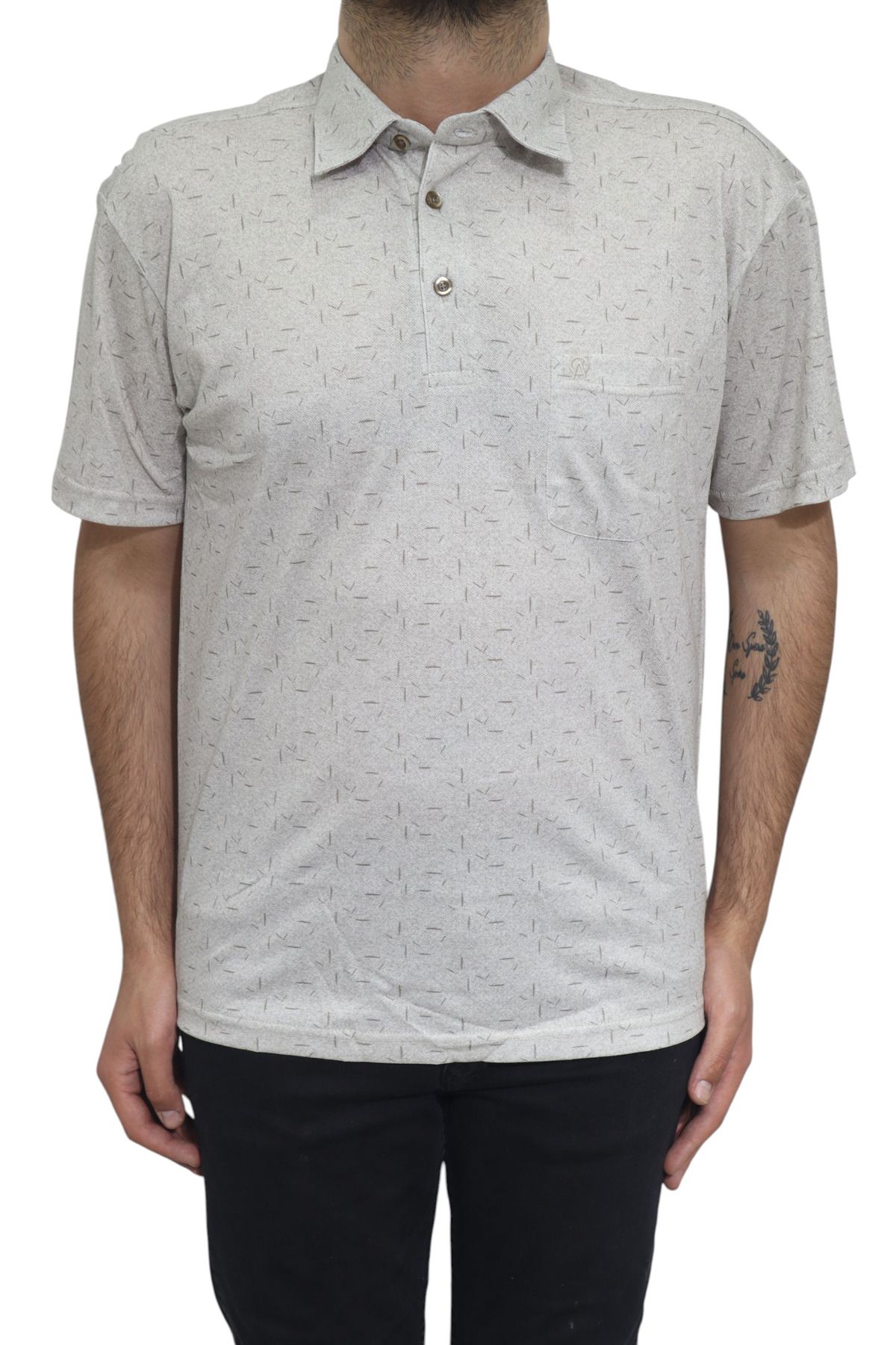 Özhürmet Triko Dmc Tekstil Erkek Koyu Bej Desenli Klasik Kesim Rahat Kalıp Tek Cepli Gömlek Yaka T-Shirt
