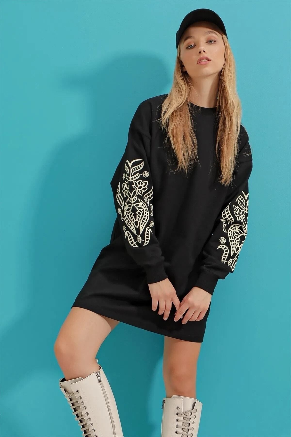 NoVibe Kadın Siyah Kolu Motif Desenli Sweatshirt Elbise / Tunik