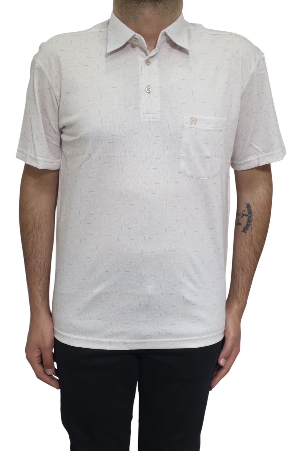 Özhürmet Triko Dmc Tekstil Erkek Krem Desenli Klasik Kesim Rahat Kalıp Tek Cepli Gömlek Yaka T-Shirt