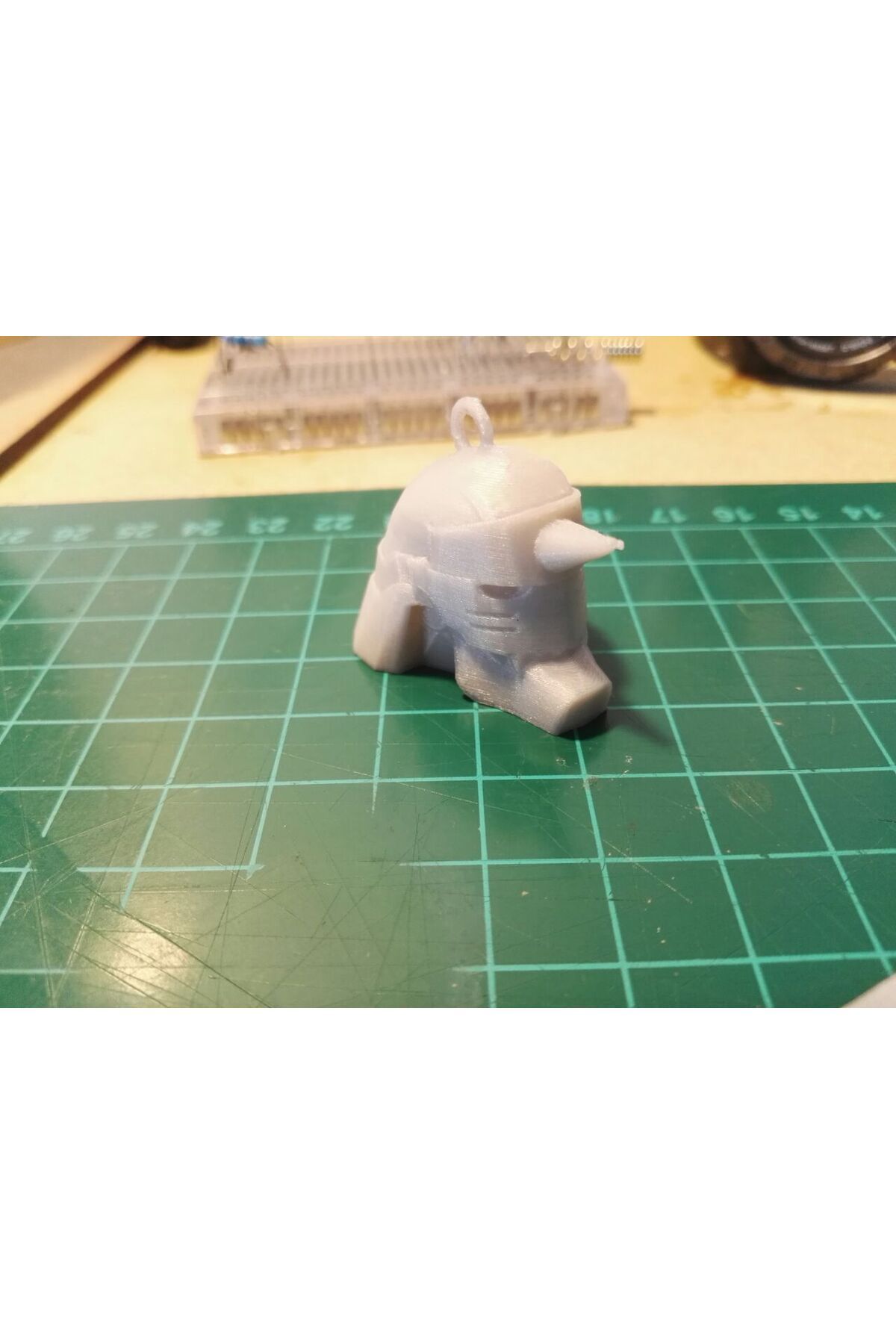 Vision Craft Alphonse Elric kask anahtarlık dolu (tam metal simyacı) (4 Adet)