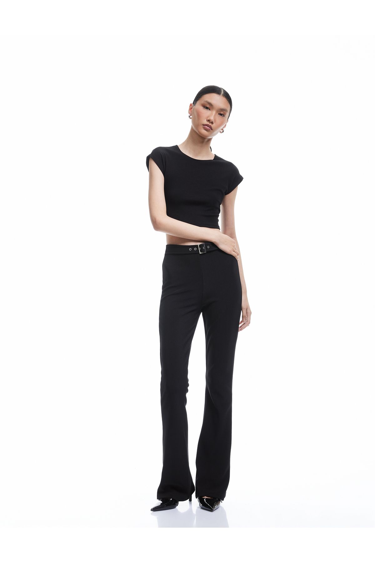 Koton Yeni Sezon Kemerli Slim Fit Hafif İspanyol Paça Kumaş Pantolon