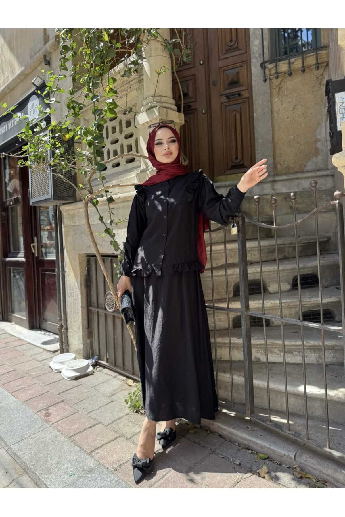 Foola Moda Volan Detaylı Düğmeli İkili Takım