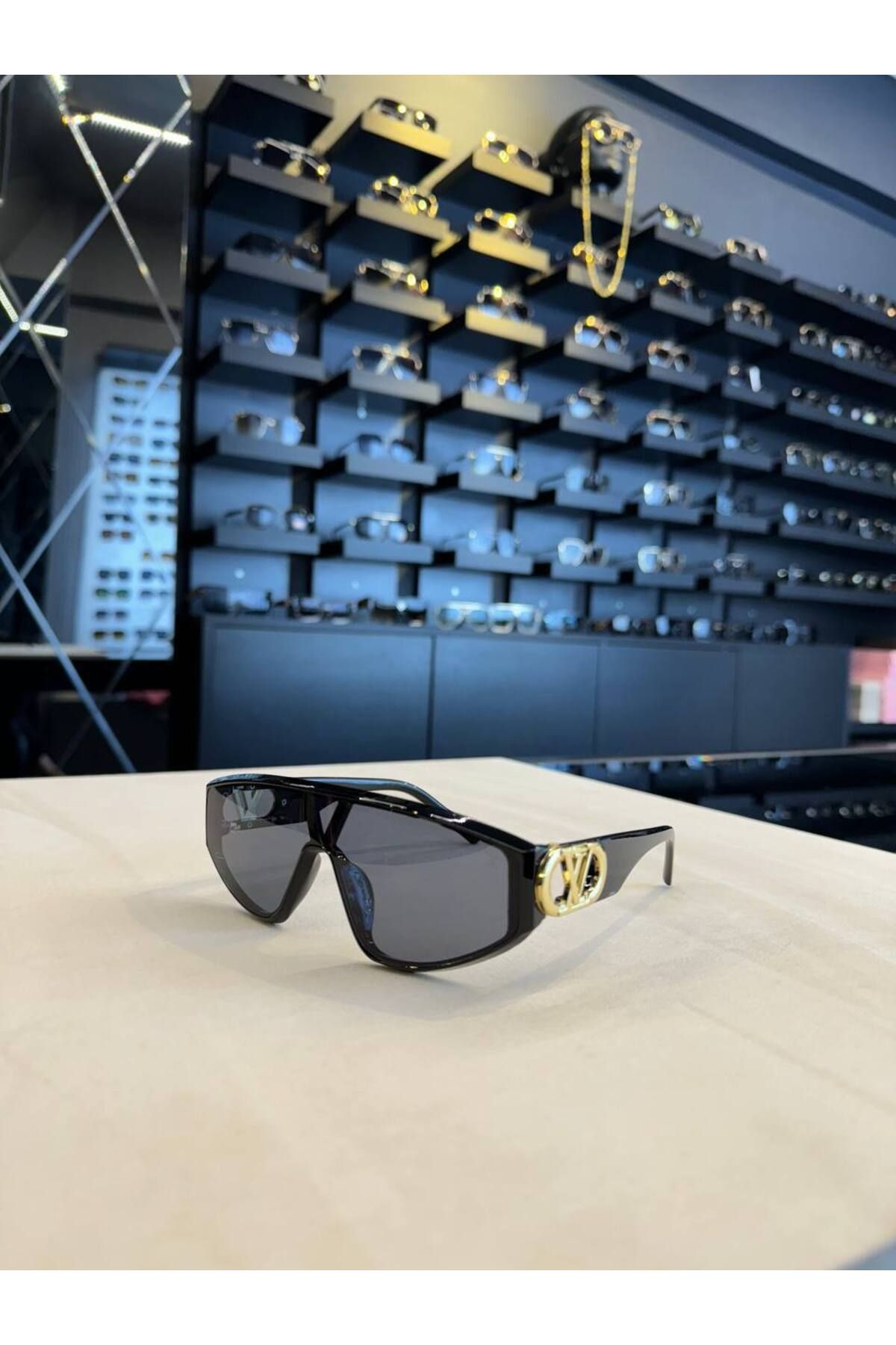 Bubbleatelier Siyah gold detay güneş gözlüğü