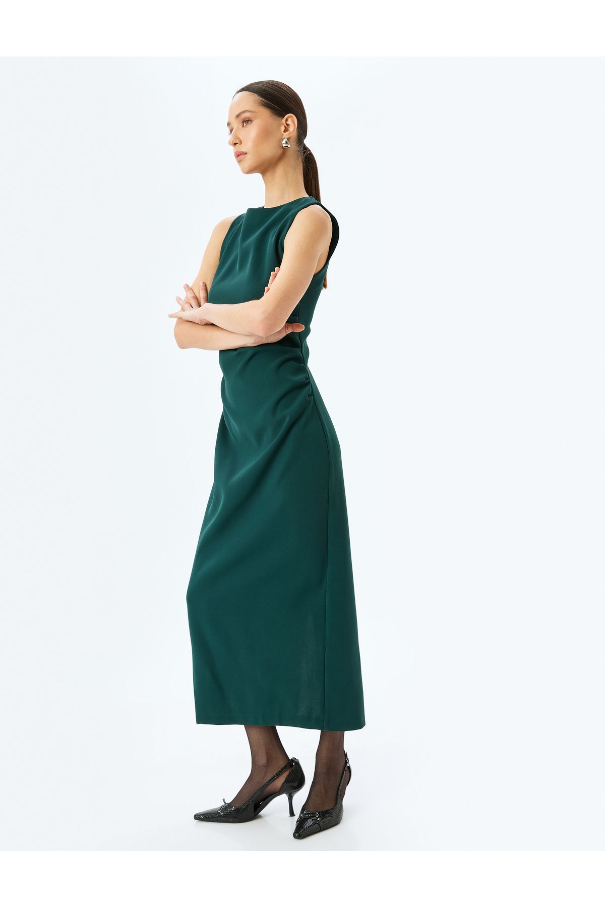 Krep Kumaş Drape Detaylı Slim Fit Yuvarlak Yaka Kolsuz Uzun Kalem Elbise