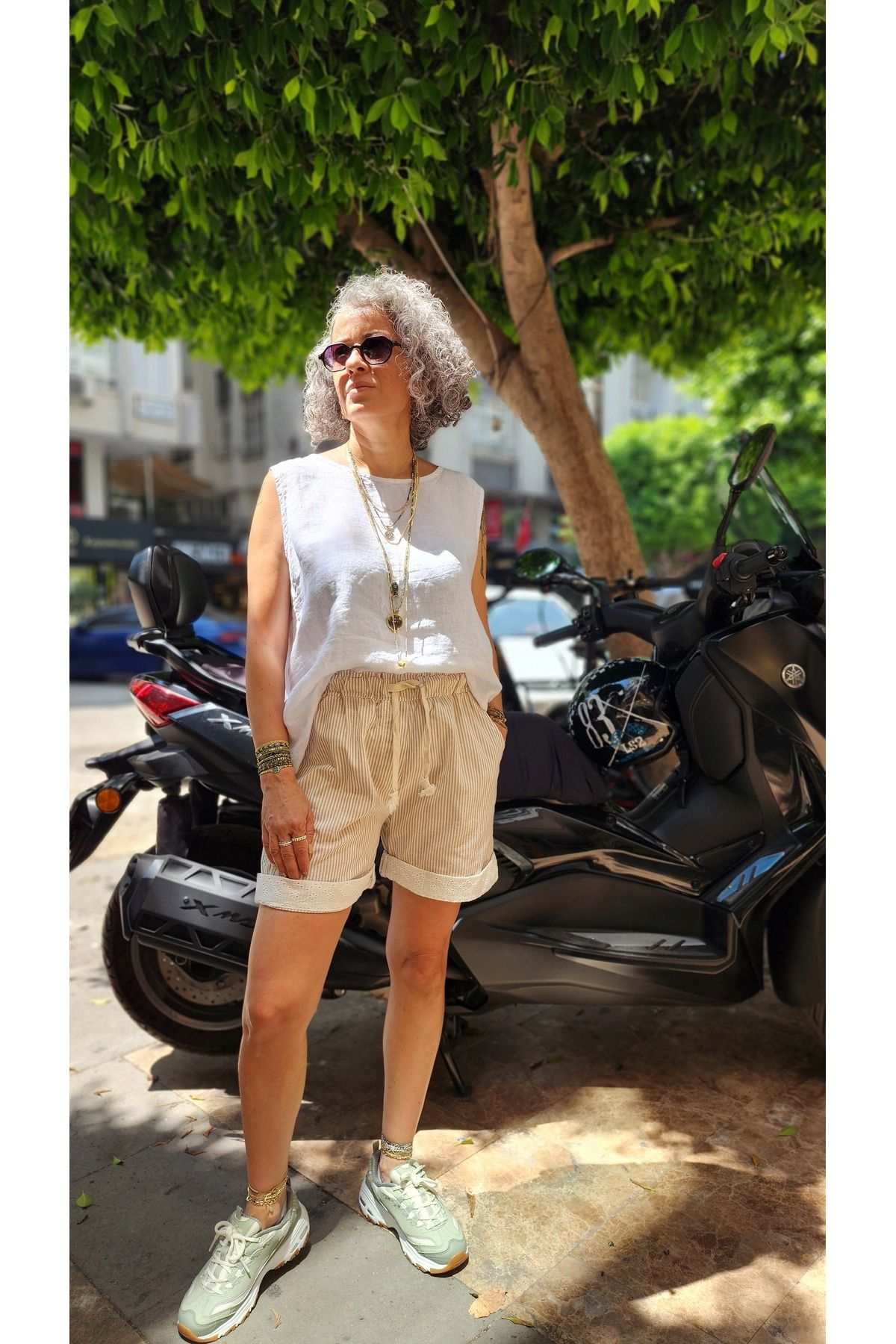 İzmirli Boutique Pamuklu Gabardin Şort