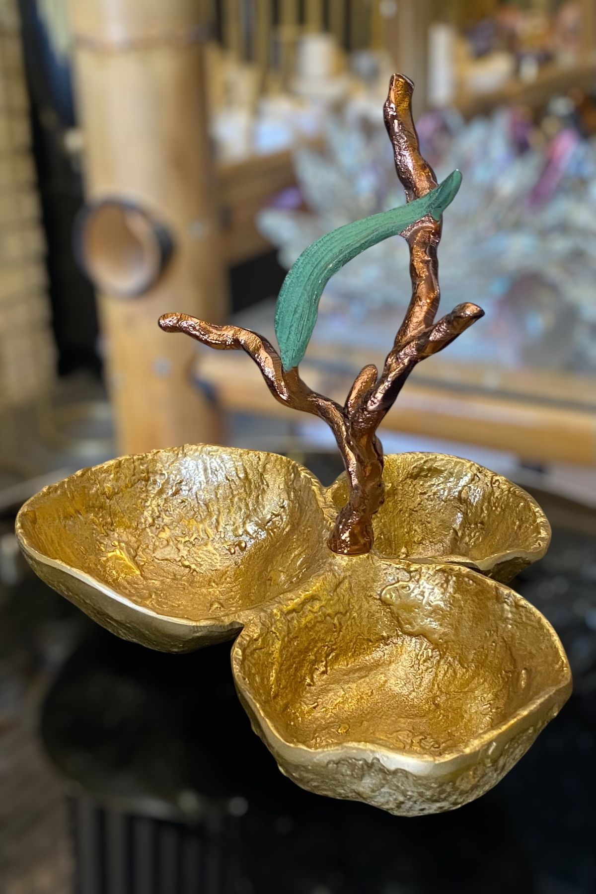 LEMİ DEKORASYON Döküm Yaprak Detaylı Bronz Dekoratif İkramlık 25 x 25 Cm