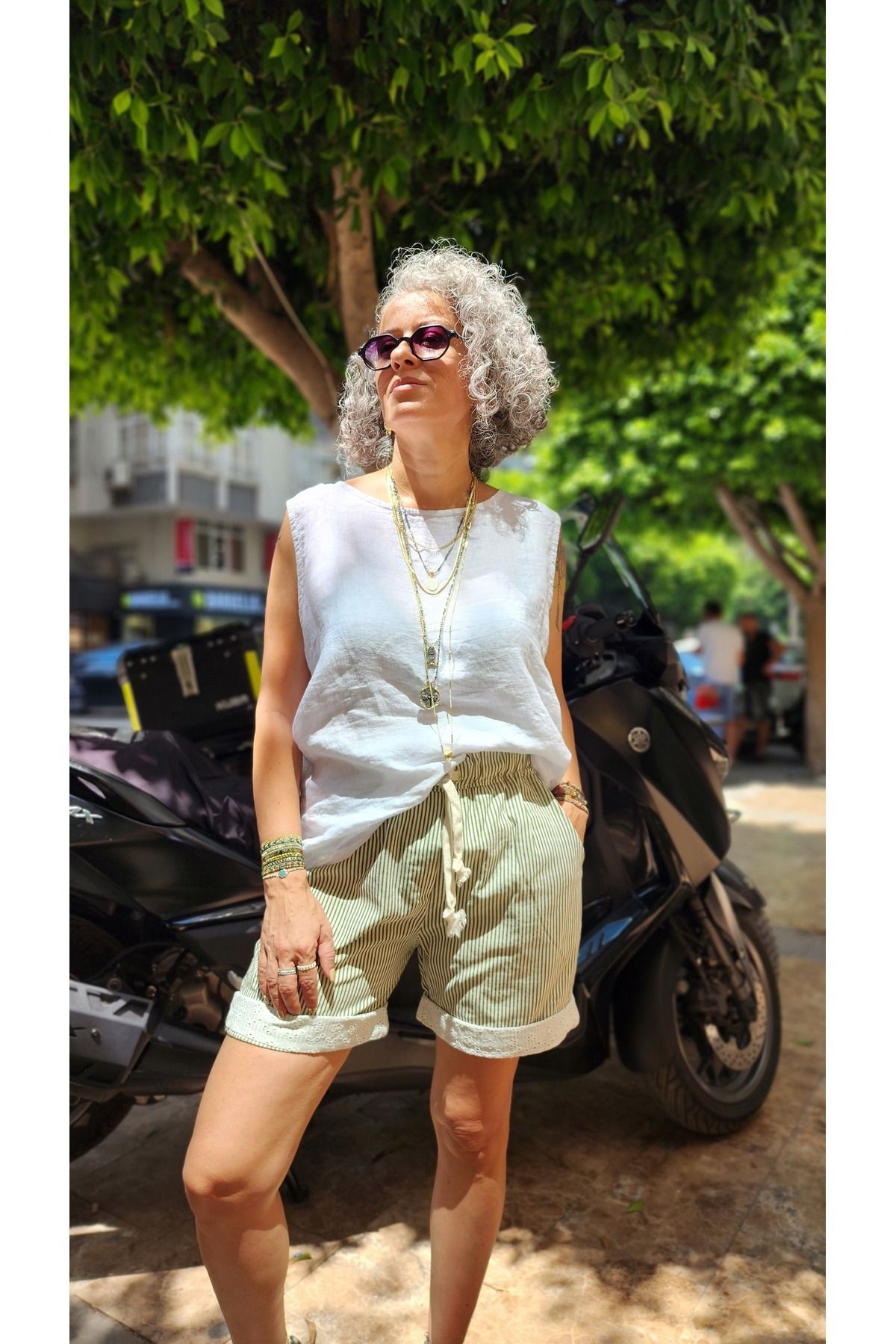 İzmirli Boutique Pamuklu Gabardin Şort