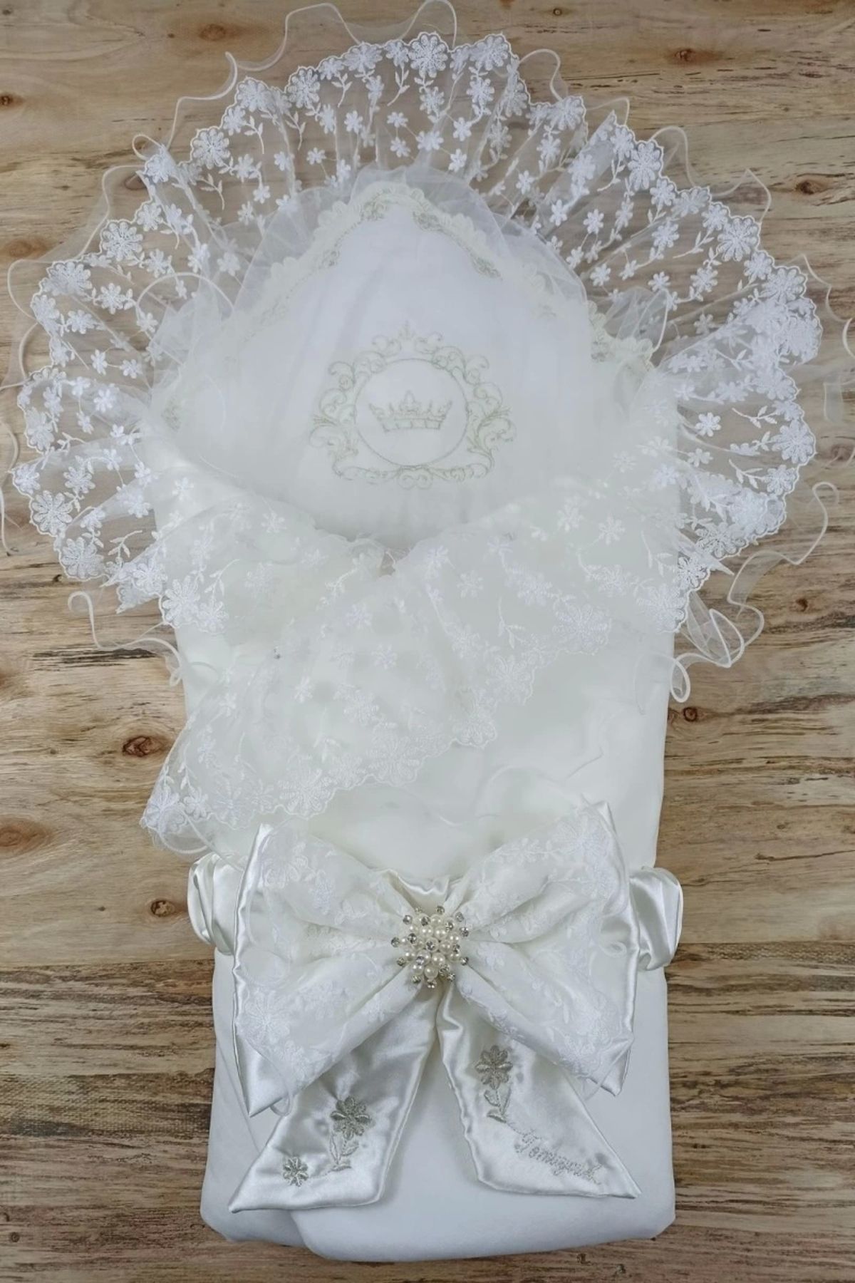 STOREMAX Yenidoğan İpek Venüs Taç Nakışlı Delüks Kundak Bebek Battaniyesi
