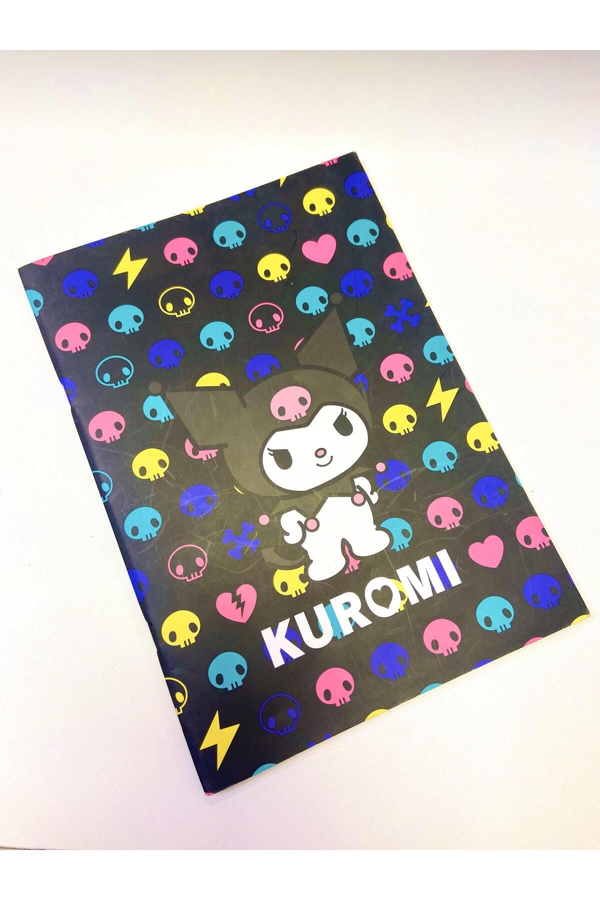 SIPAHI KUROMİ RENKLİ KAPAK ÇİZGİLİ STICKER HEDİYELİ DEFTER