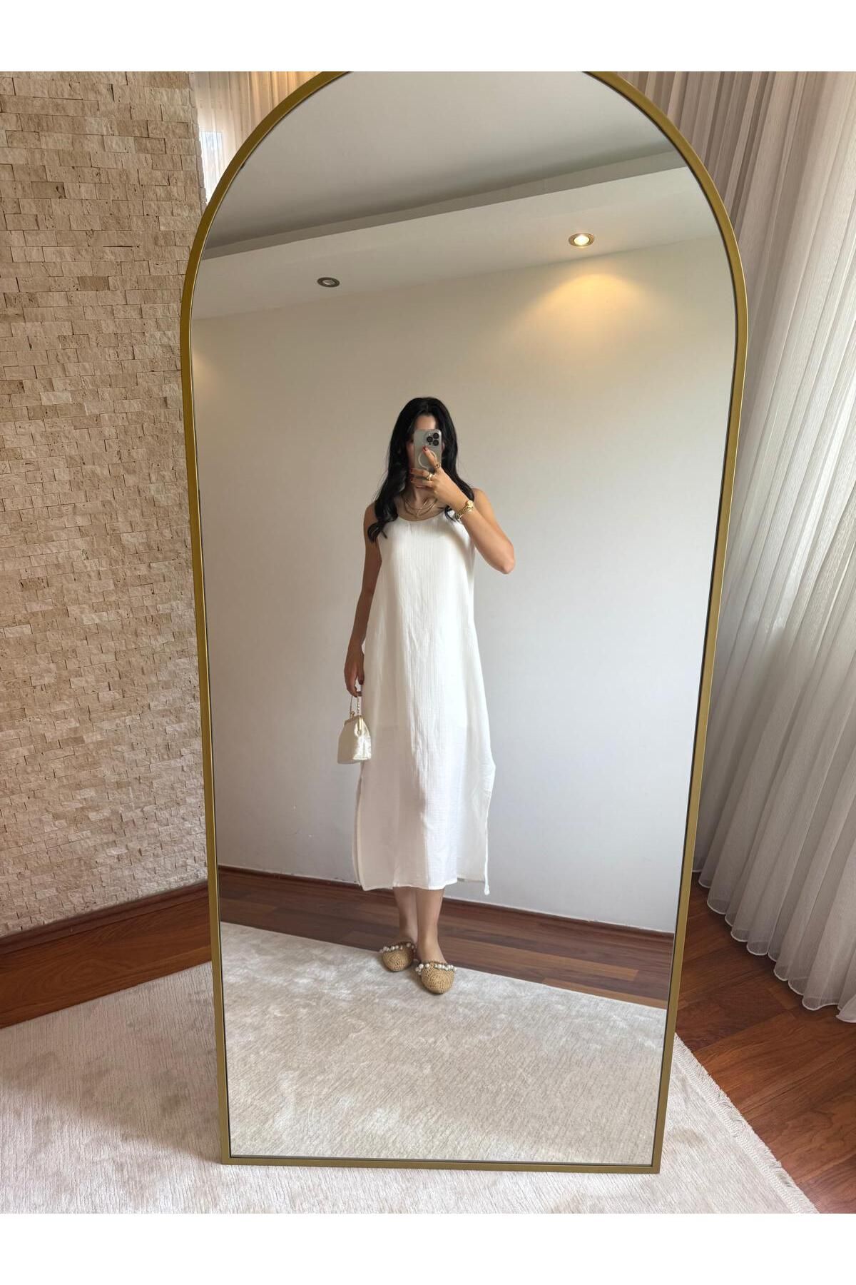 Mihri Atelier Butik BEYAZ MÜSLİN ASKILARI AYARLANABİLİR OVERSİZE ELBİSE