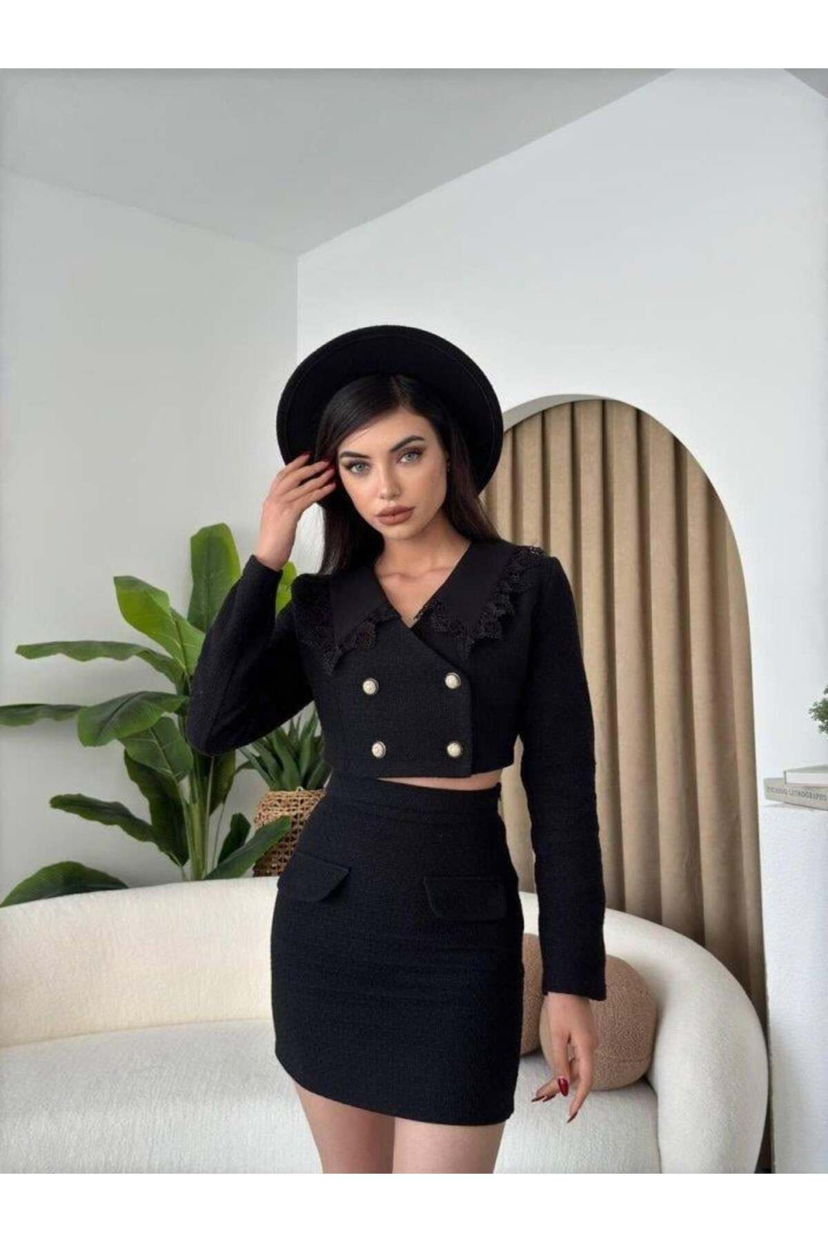 MAREANDPANDA Stanis Chanel Takım