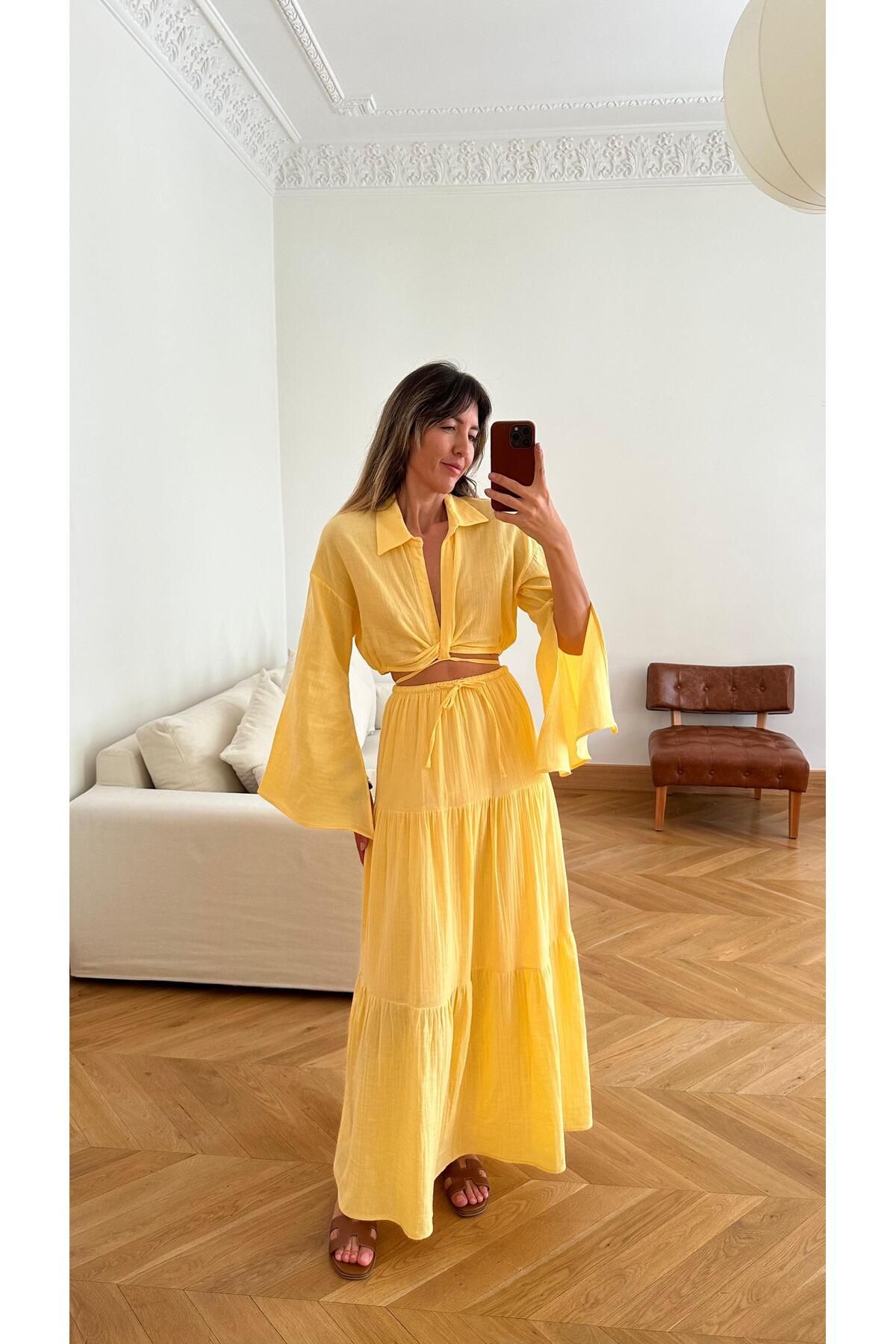 Askı Tekstil Sarı Bağlama Detaylı Crop Etek Keten Takım