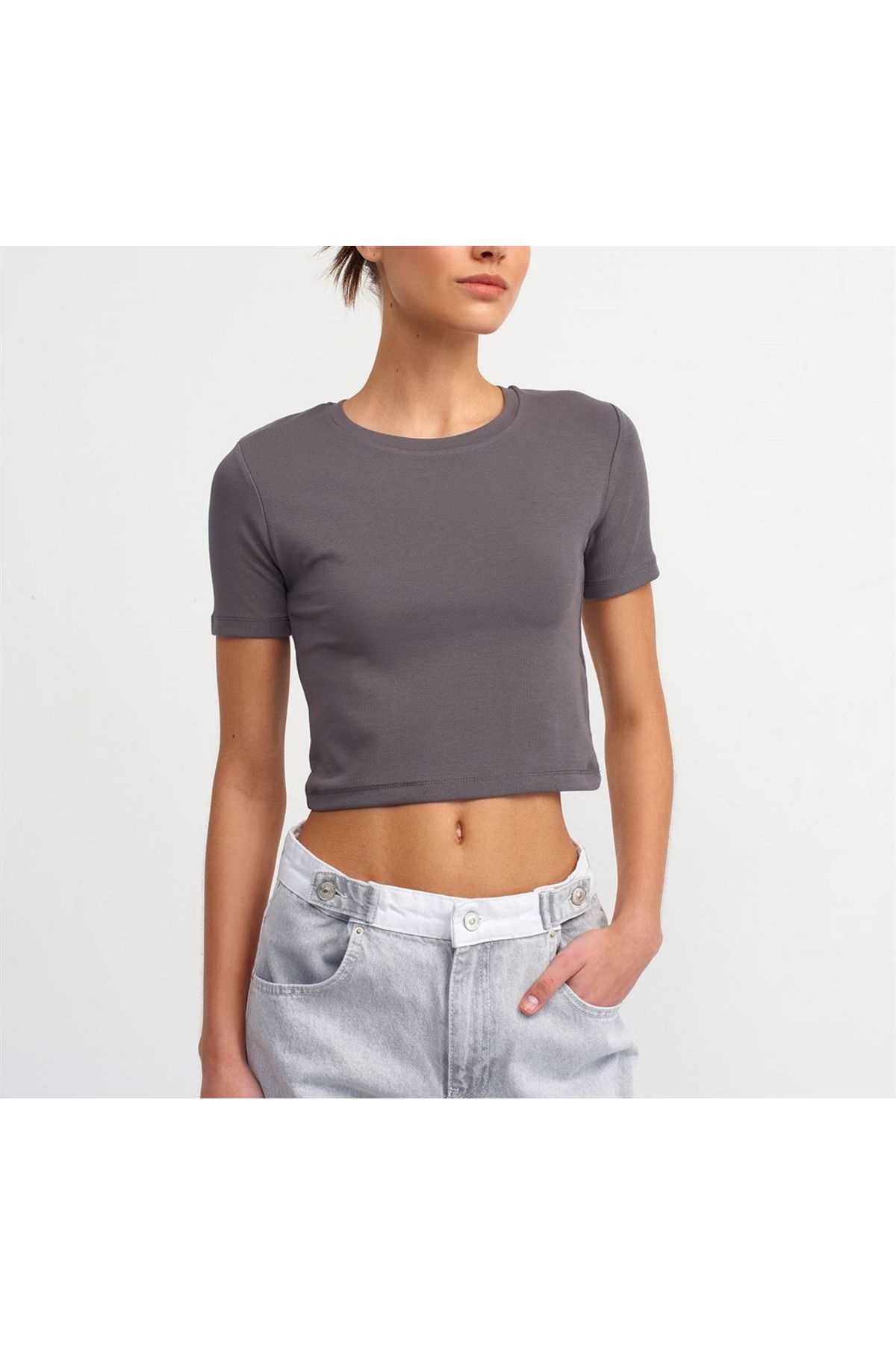 Lacesta Basic Tshirt