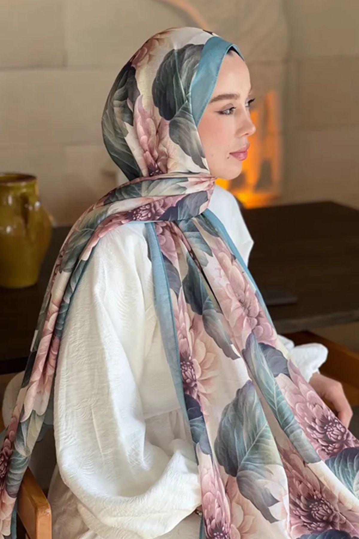 Tesettür Diyarı-Hydrangea Pattern Lina Shawl 2
