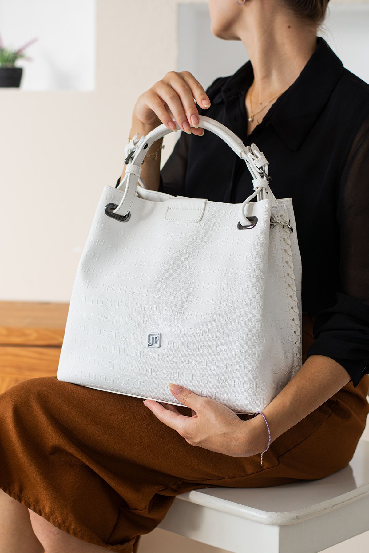 Just Polo Mesh 4031 El Emeği Örgülü Gofraj Suni Deri Kadın El Omuz Çantası ( Ebat : En 32 Yükseklik 28 Cm)