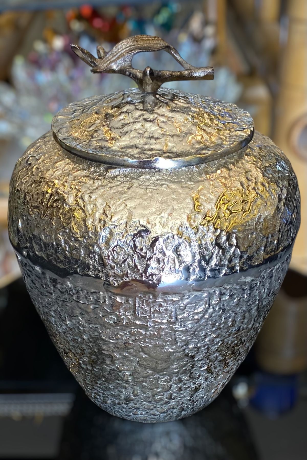 LEMİ DEKORASYON Döküm Yaprak Detaylı Kapaklı Gümüş Küp 32 Cm