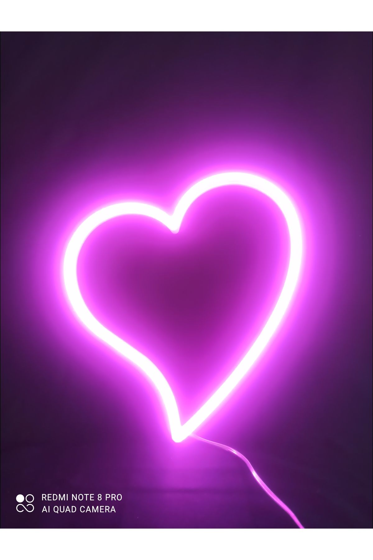 Neon Kalp Şeklinde Neon LED & 3D Baskı Tasarım Büyük boy 28*25 cm
