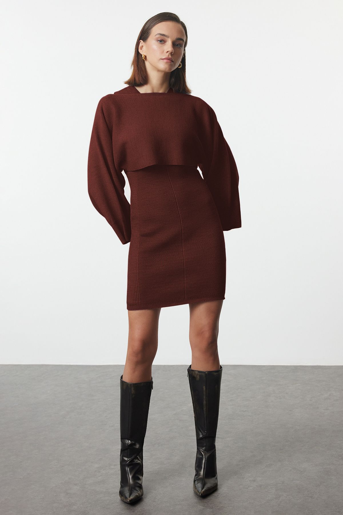 Trendyol Collection Brązowy Mini Dzianinowy Bolero-Sukienka Komplet TWOAW25EL00056