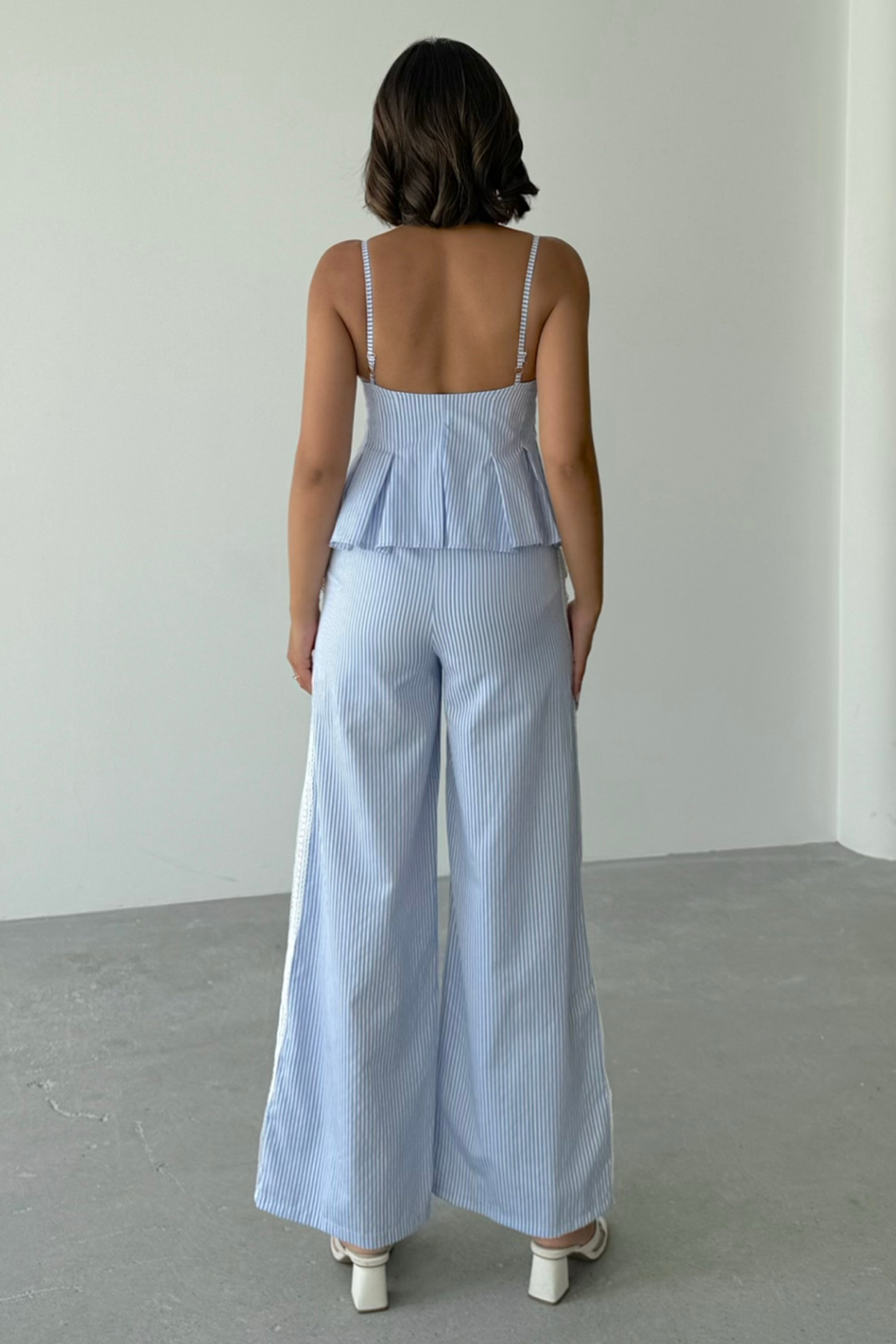 Trendyolmilla  Mavi Çizgili Askılı Bluz Pantolon Dokuma Alt - Üst Takım TWOSS25AU00123 - Görsel 5