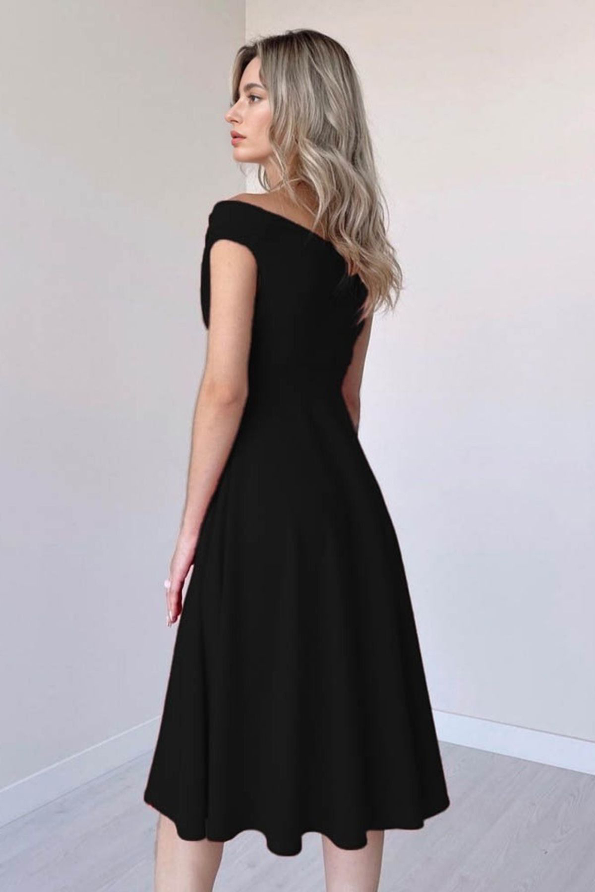 Trendyolmilla  Siyah A-Kesim Dokuma Midi Abiye Gece Mezuniyet Elbisesi TPRAW25EL00183 - Görsel 3