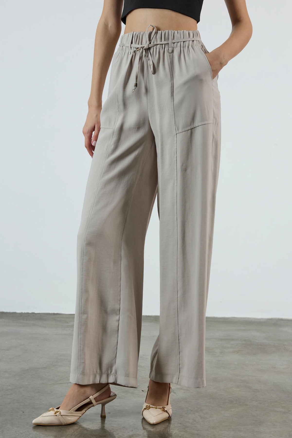 Trendyolmilla  Bej Beli Lastikli Wide Leg/Geniş Paça Pantolon TWOSS25PL00123 - Görsel 2