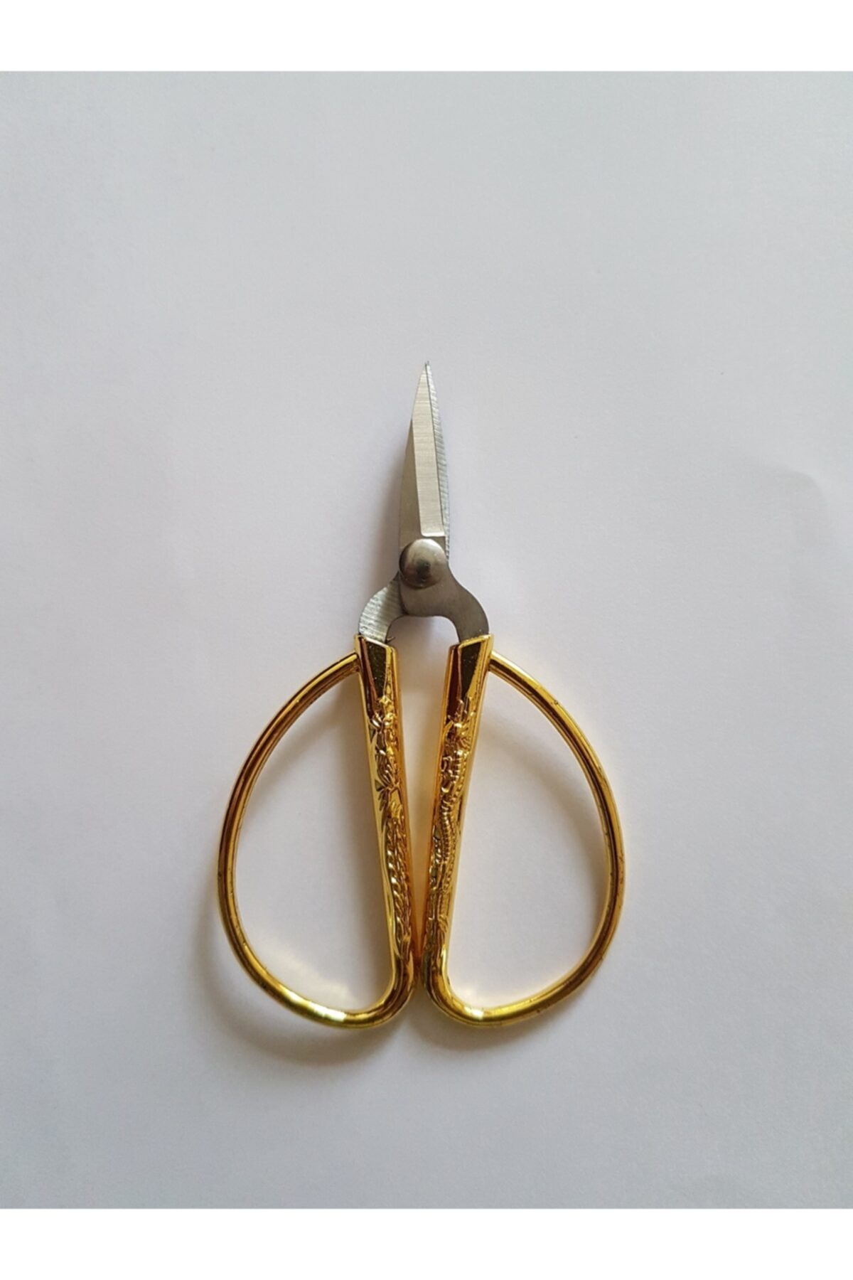 BALIM ÖRGÜ EVİ Balımm Örgü Evi 8.5cm Tavus Kuşu Desenli Altın Sarı Mini Nakış Makası