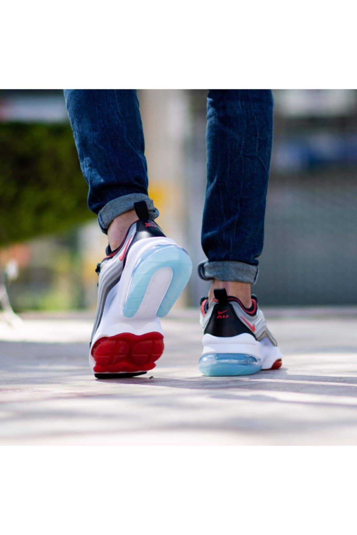 Nike air max deals motion womens on feet