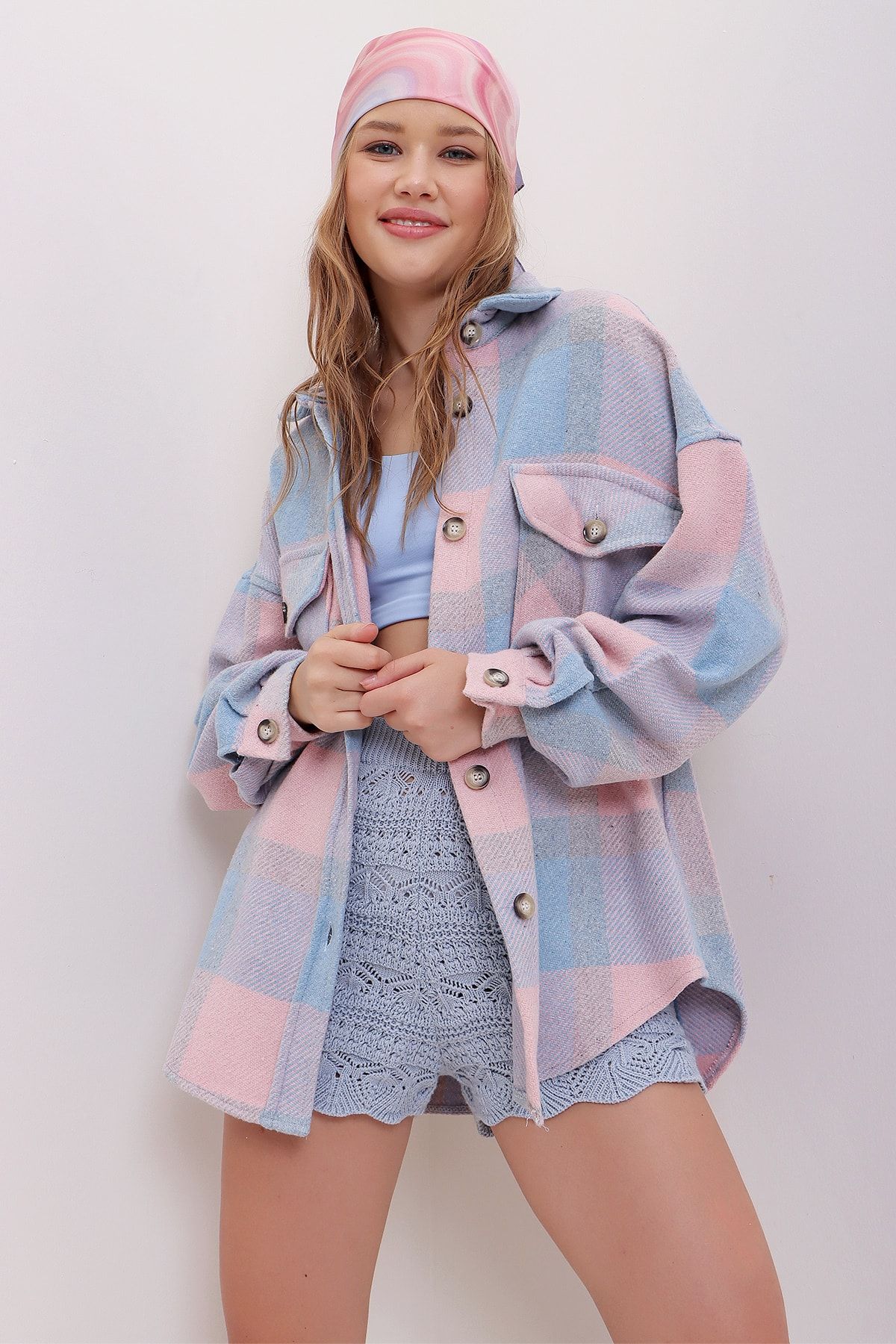 Trend Alaçatı Stili-Damen Oversize-Jacke aus Baumwolle mit Karomuster und Stempelmuster ALC-X7142 4