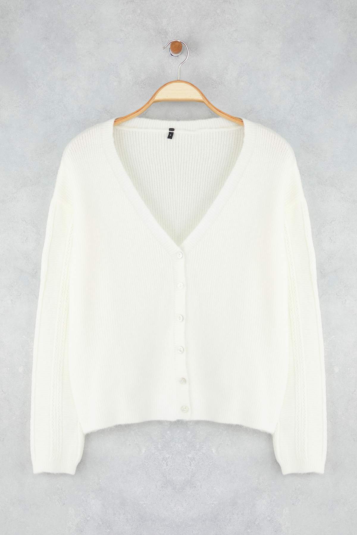 Trendyolmilla  Ekru Yumuşak Dokulu Kol İşleme Detaylı Triko Hırka TWOAW26HI00120 - Görsel 5