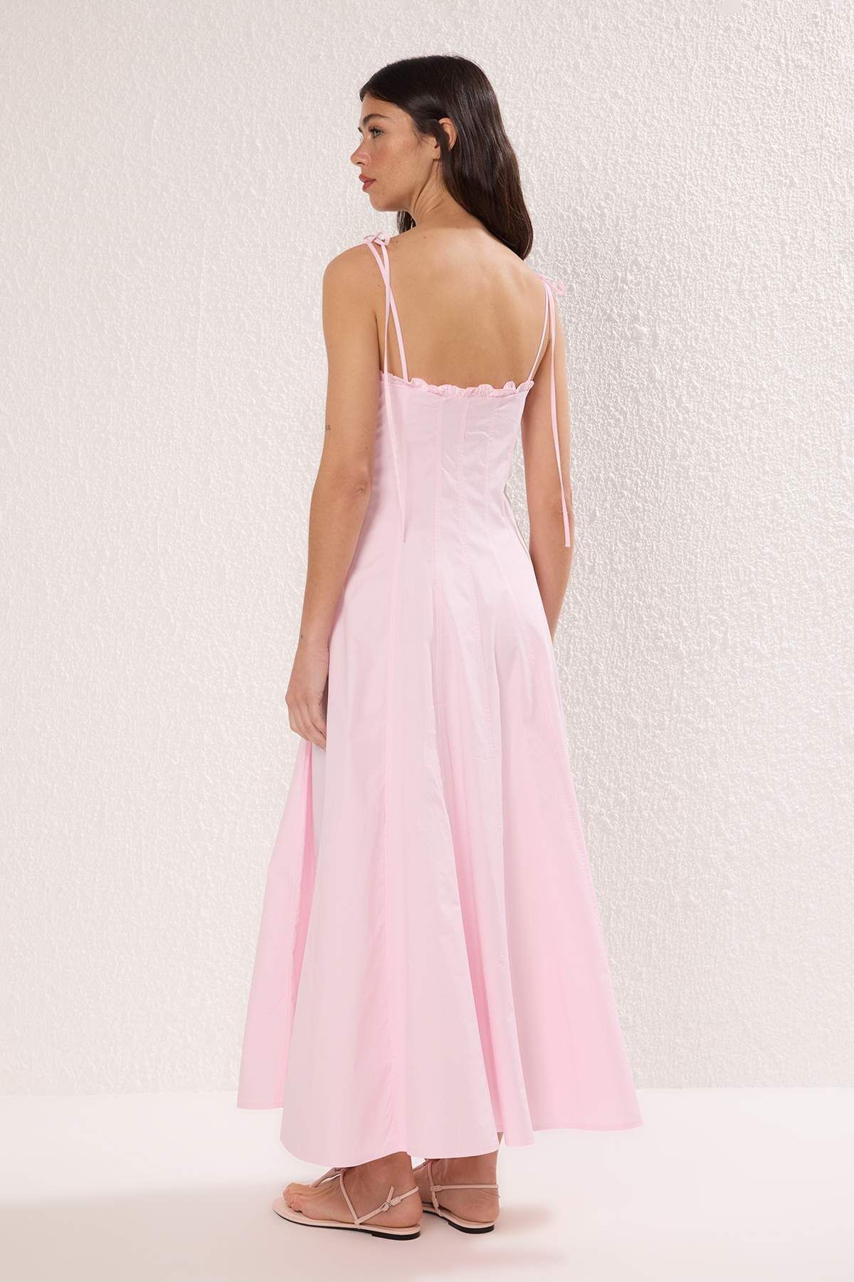 Trendyol Collection-Růžové tkané maxi šaty s pasem TWOSS25EL00870 4