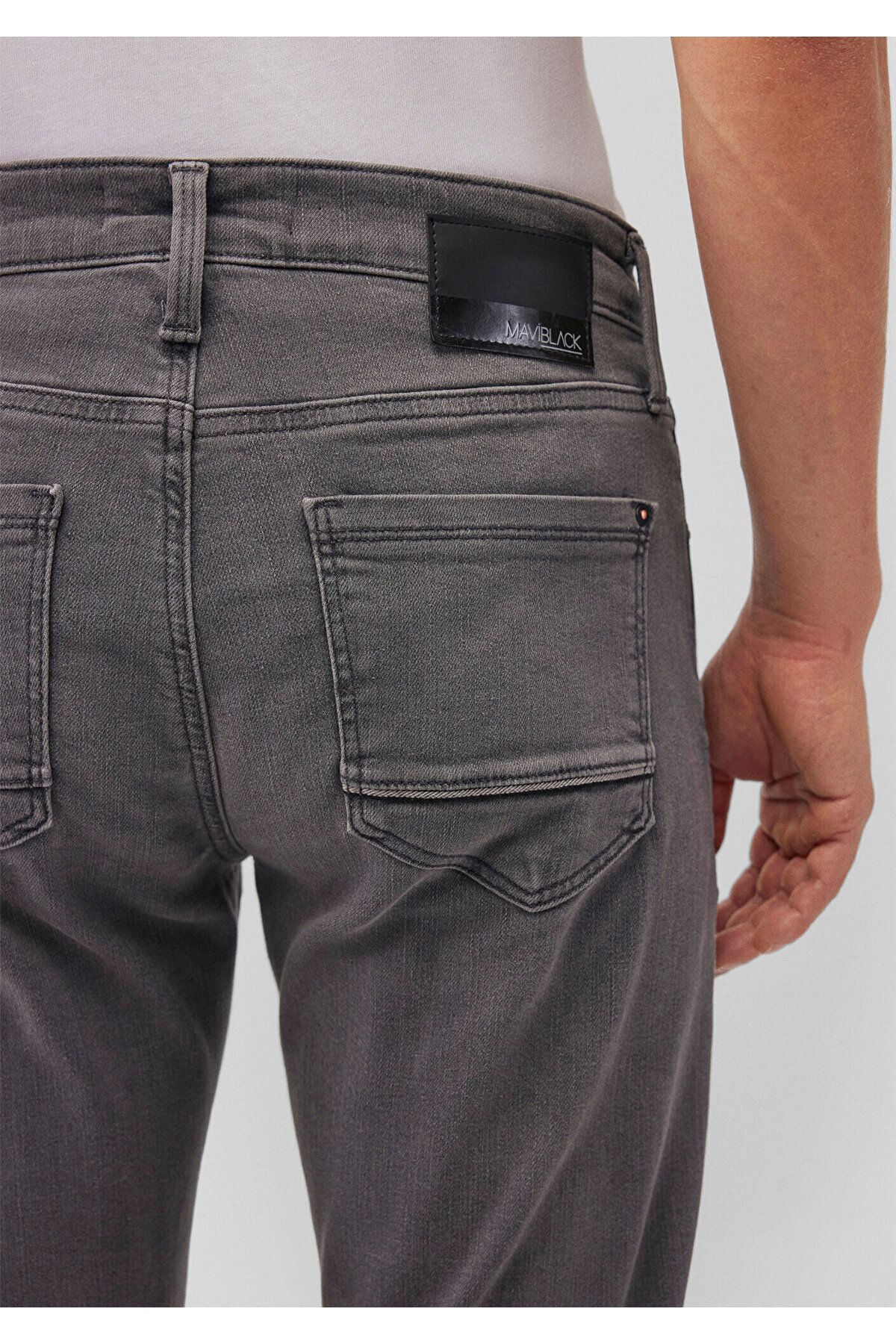 شلوار جین خاکستری مردانه مشکی روشن مارکوس 0035132195 Mavi