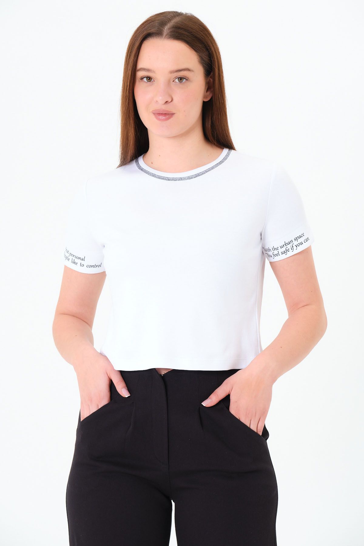 Sortie Collection Kadın Bisiklet Yaka Karyoka Dikişli Kısa Kollu Baskılı Beyaz Tişört T-shirt
