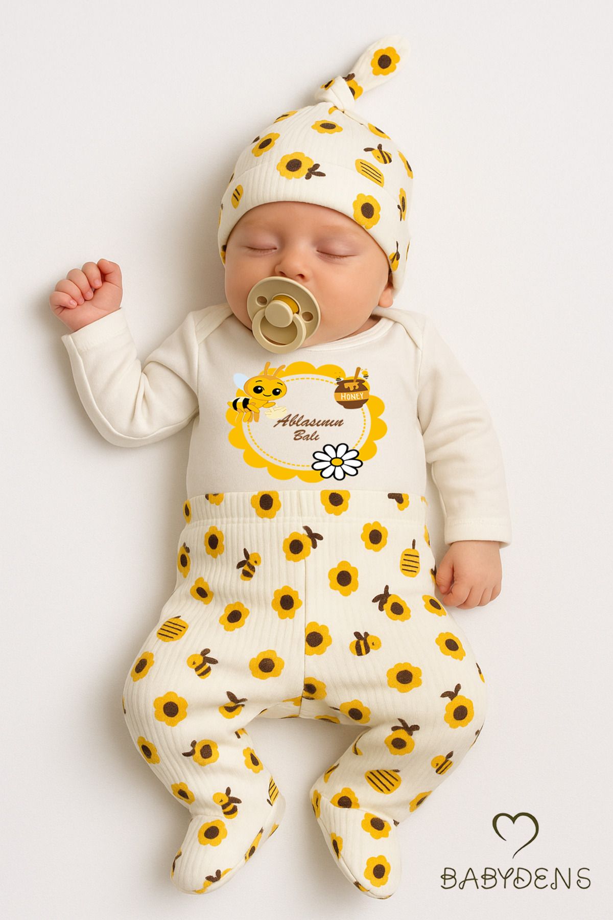 BABYDEN'S Ablasının Balı Yazılı 3’lü Yenidoğan Takımı Arı Desenli Patikli Alt .Bere,Çıtçıtlı Uzun Kollu Body