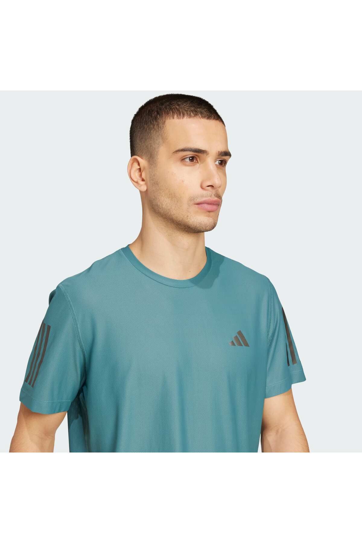 adidas-Притежавайте тениската Run 6