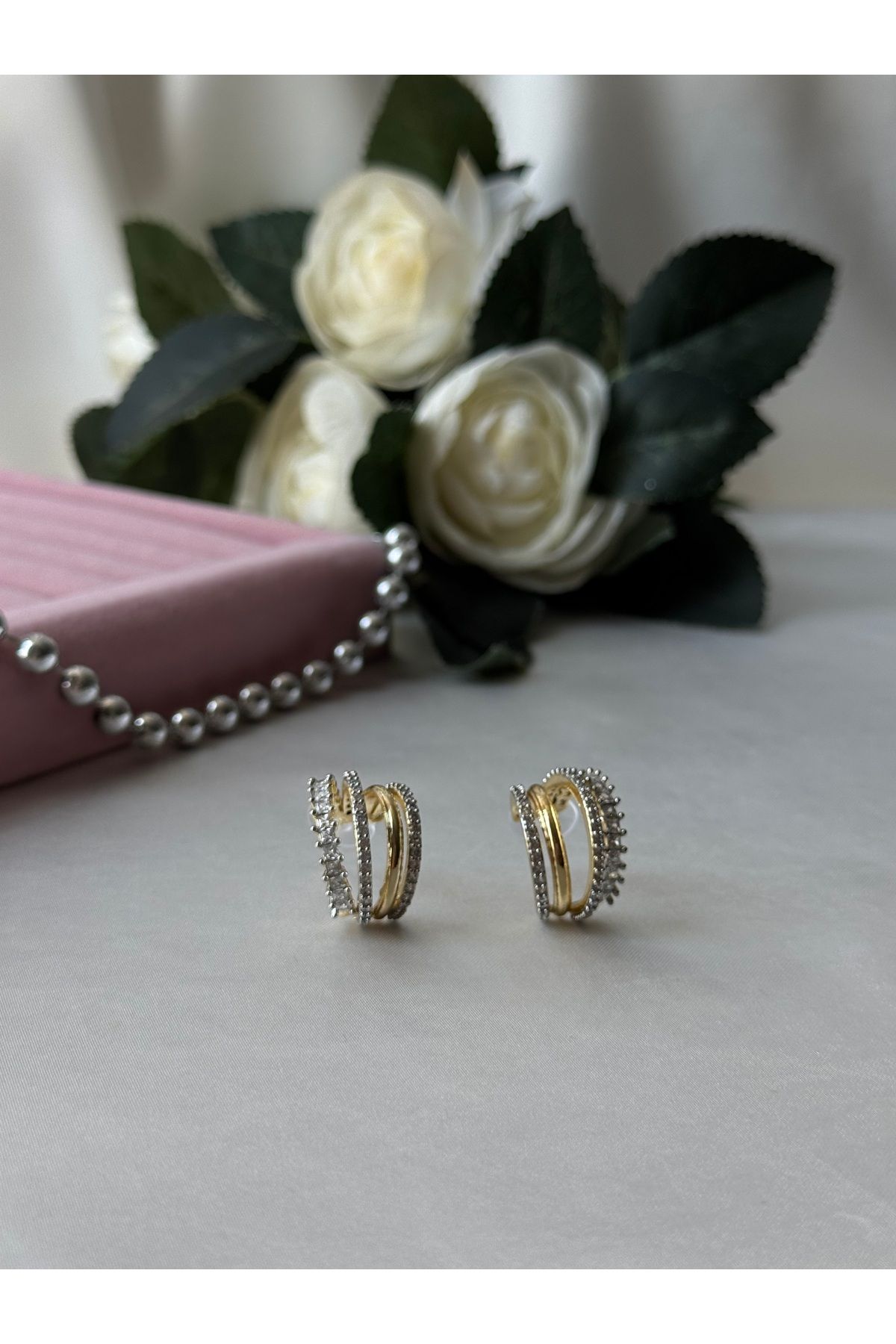 JEWELRY Özel Seri Çift Renkli 4 Sıralı Zirkon Taşlı Halka Şeklinde Rodyum Kaplama VIP Küpe