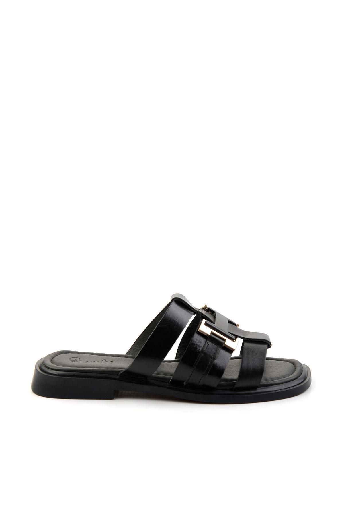 Bambi Siyah Leather Kadın Terlik K04826053903