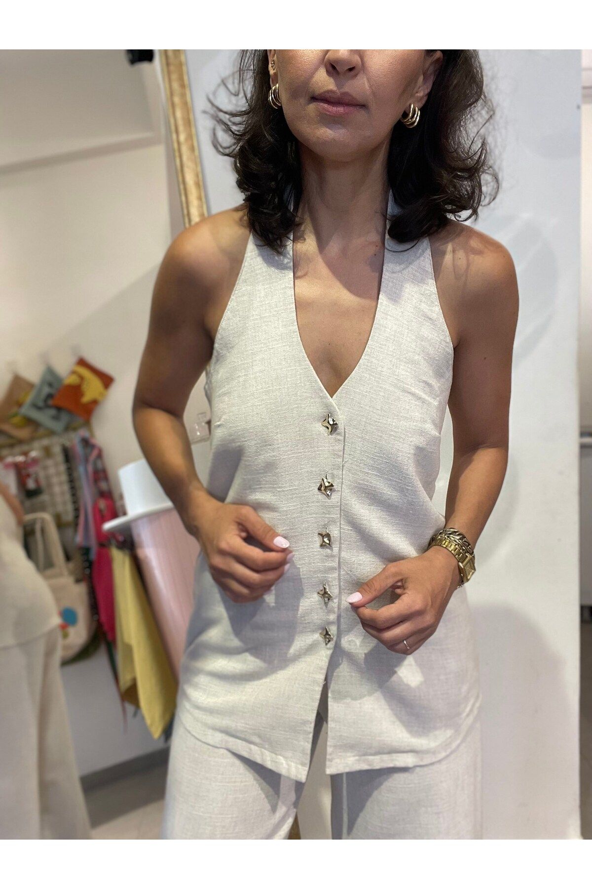 Butik Kadın, Gold Aksesuar Düğmeli, Sırtı Kalın Tek Bant, Keten Bluz Yelek