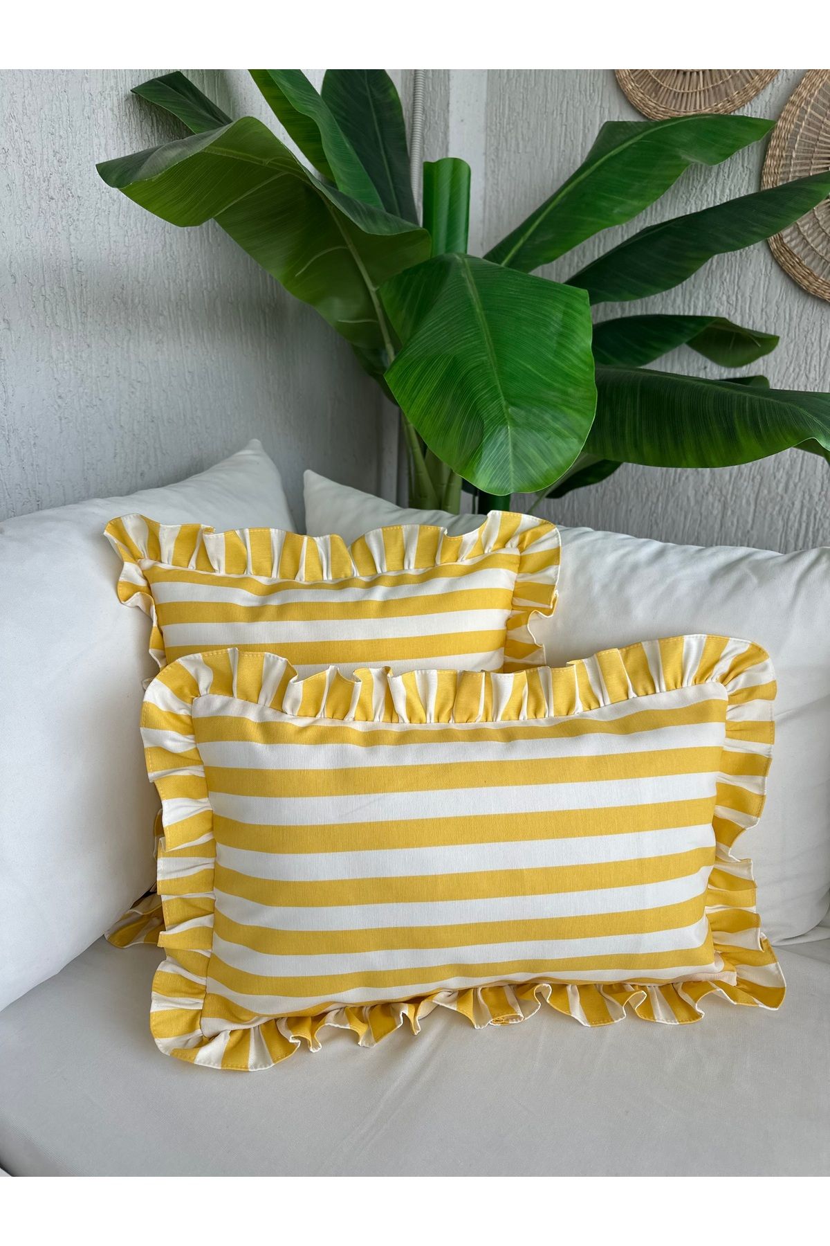 Decamor home Sarı Çizgili Fırfırlı Kırlent Kılıfı 1 ad