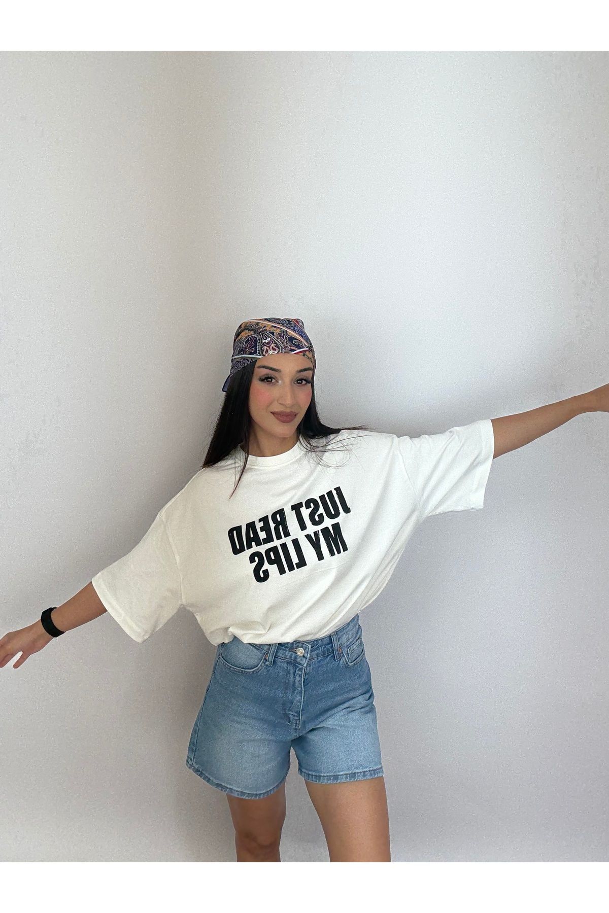 MIA GIA BASKILI T-SHIRT