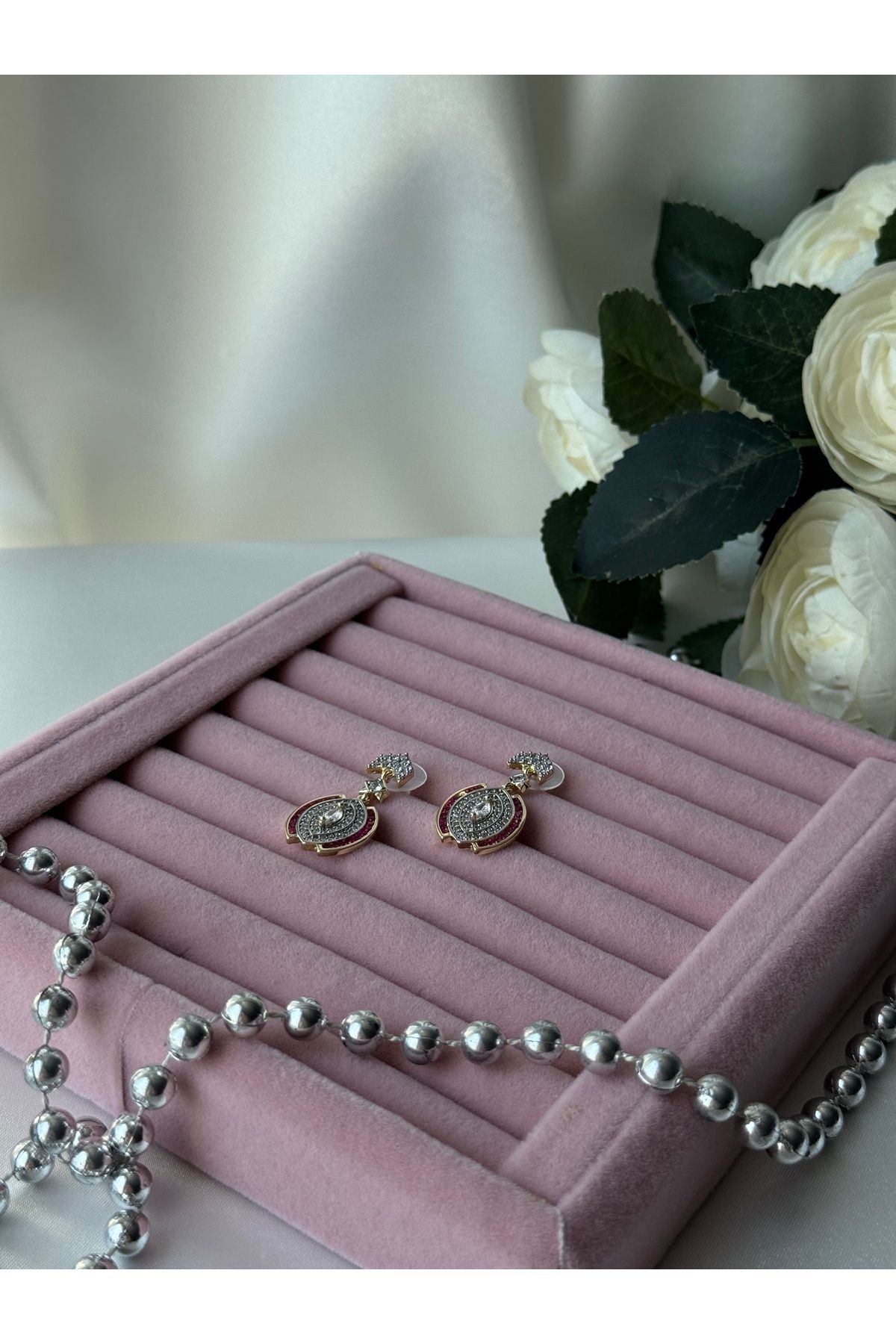 JEWELRY Özel Seri Marka Model Koyu Pembe Taşlı Göz Detaylı Rodyum Kaplama VIP Küpe
