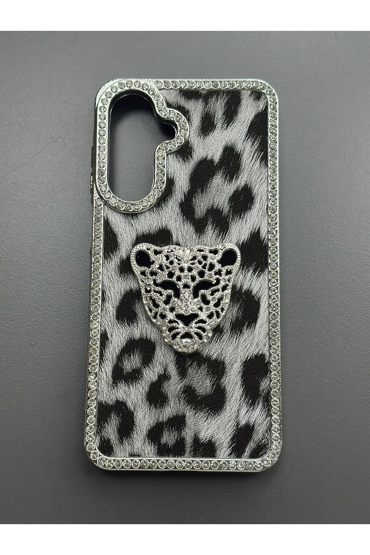 PEXURA TECH İphone 16 Plus Leopar taşlı Telefon Kılıfı