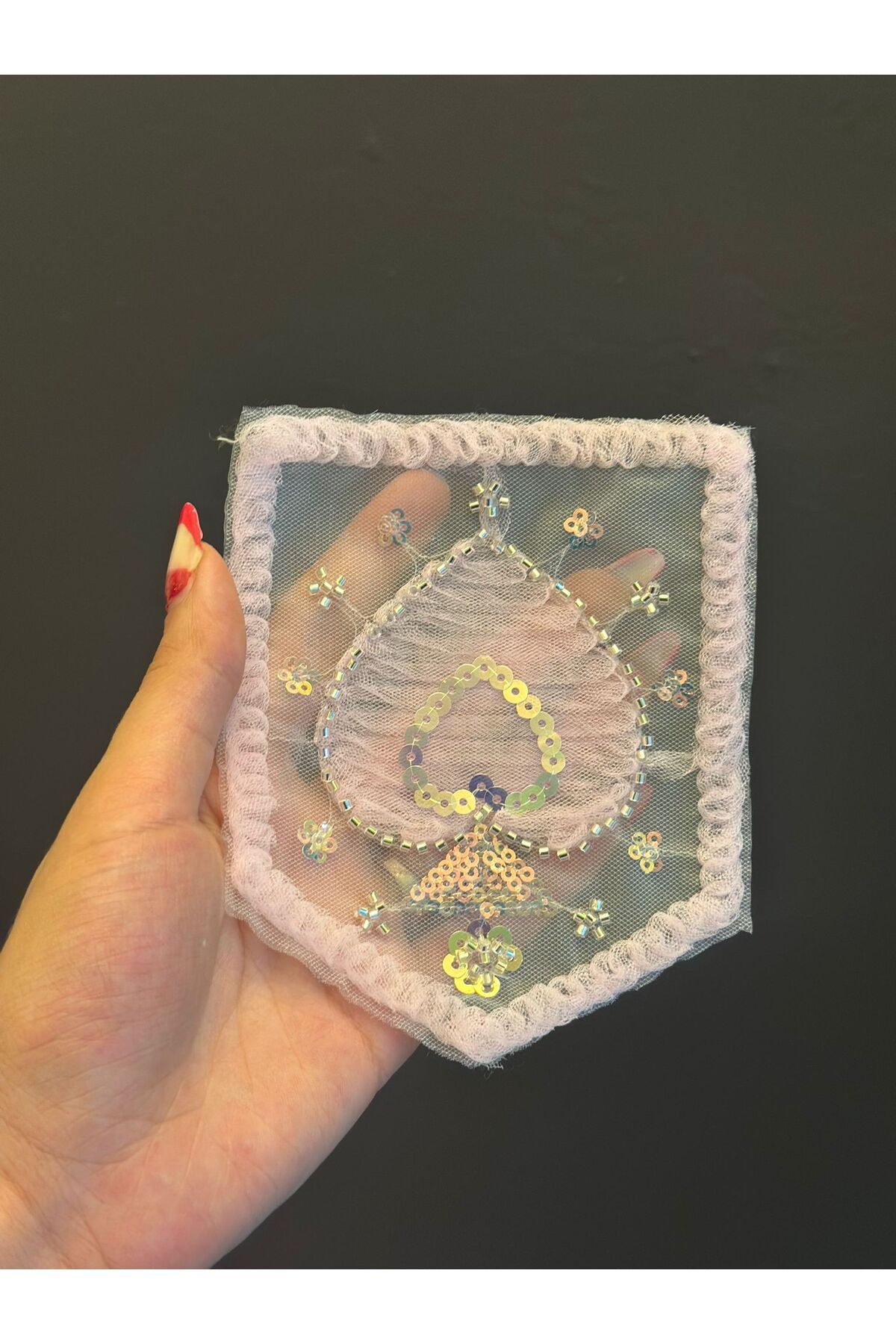Gönülden Tasarım BONCUK PUL İŞLEME MAÇA KIZI CEP ARMA DİKİŞ APLİKE 14X12 CM Pembe
