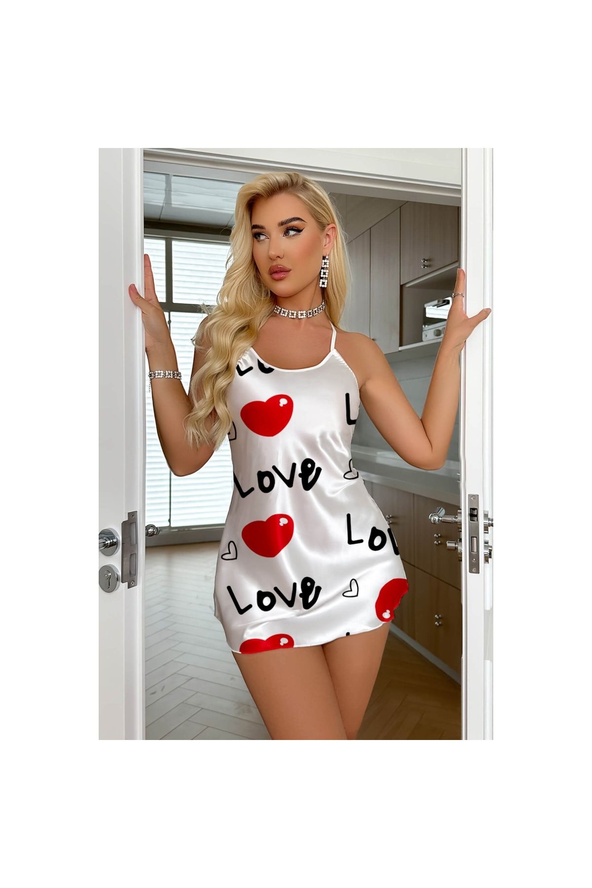 Findit Love Desenli Beyaz Saten Gecelik