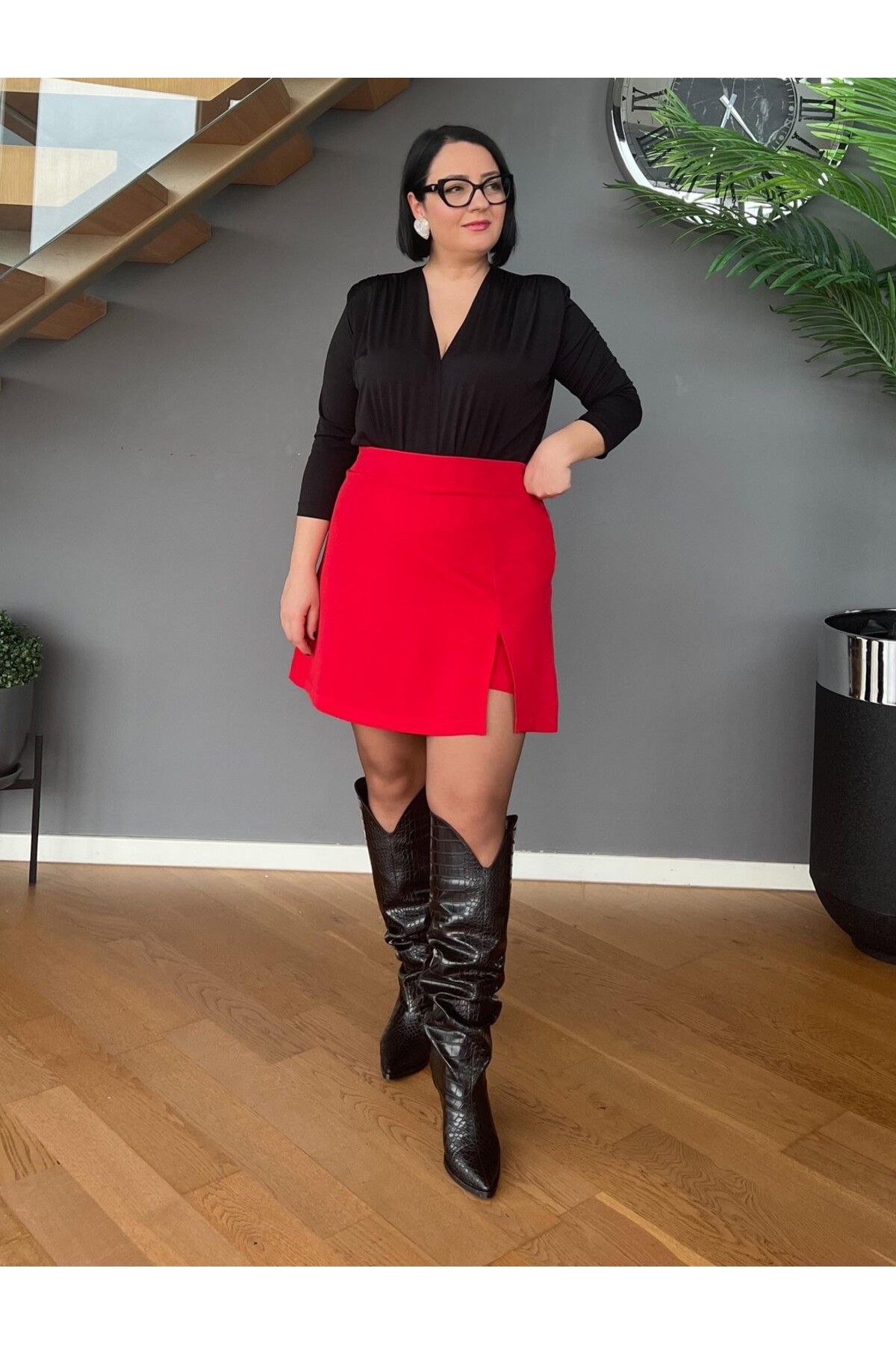 Vio Moda Büyük Beden Kruvaze Broşlu Body Suit