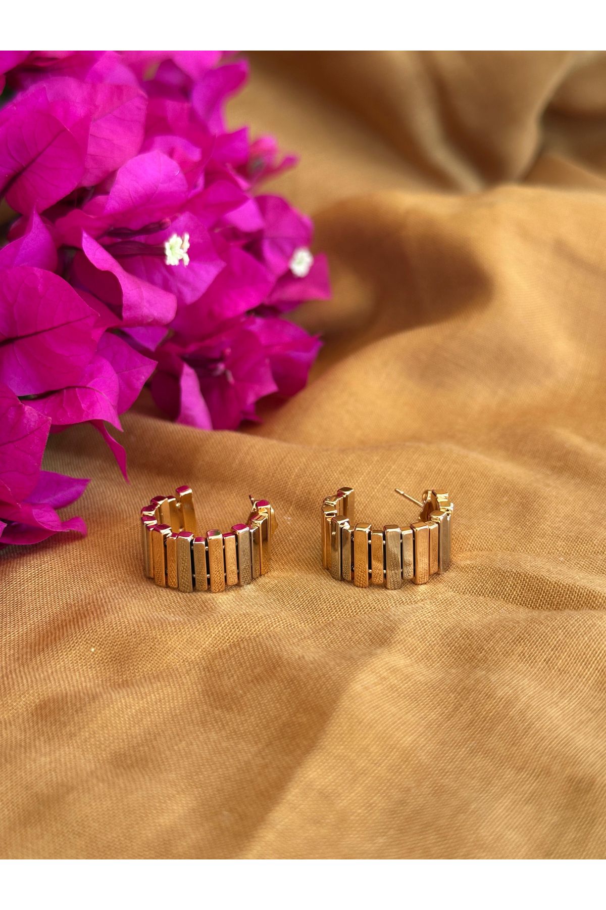 S ATELIER 14 K Altın Kaplama Alaşım Görünümlü Şık Küpe