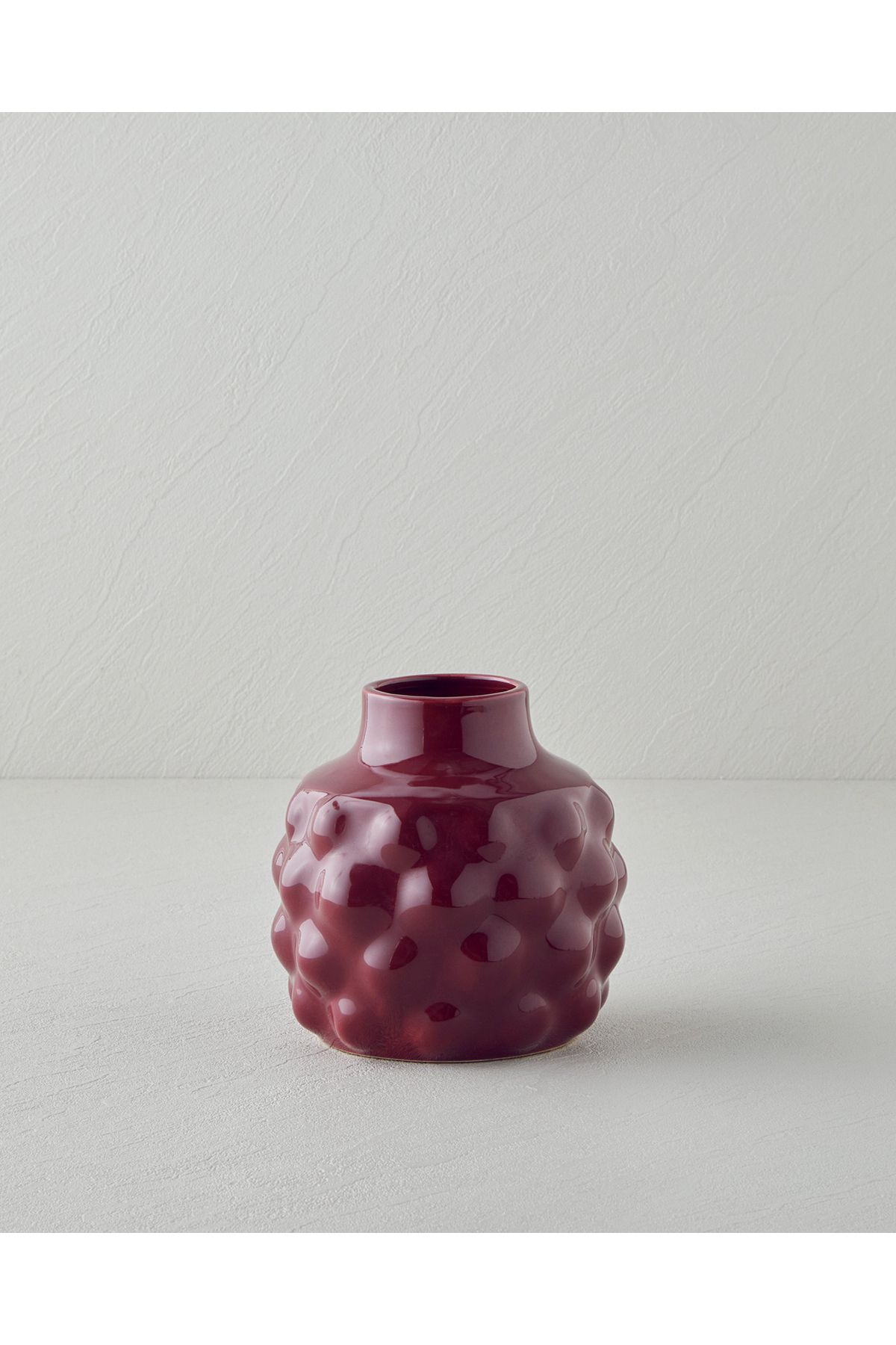 Elioure Fuşya Vazo 15x15x14,5 cm, şık ve modern dekorasyon için ideal seçim